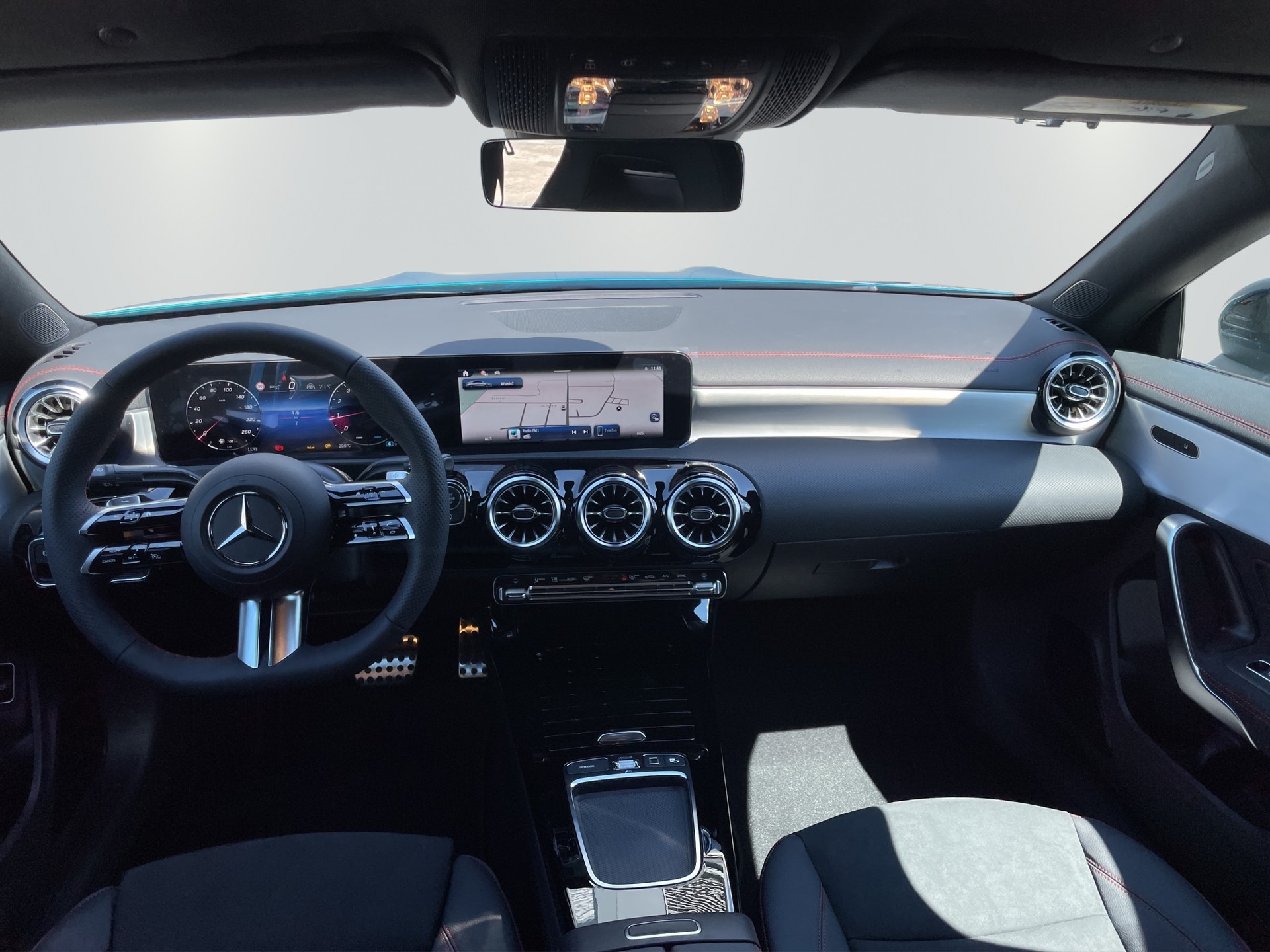 MERCEDES-BENZ CLA 200 7G-DCT-image-7