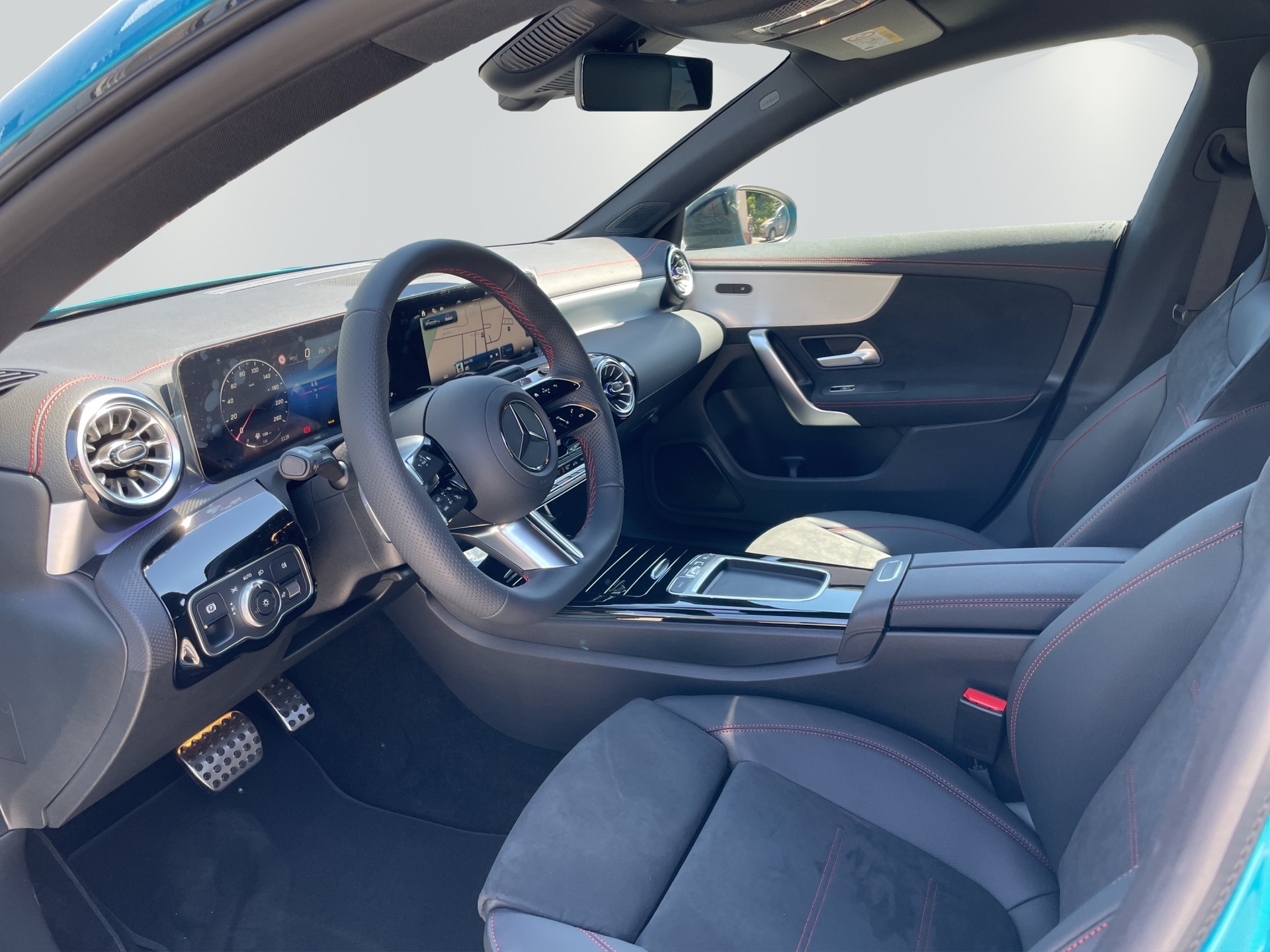 MERCEDES-BENZ CLA 200 7G-DCT-image-6