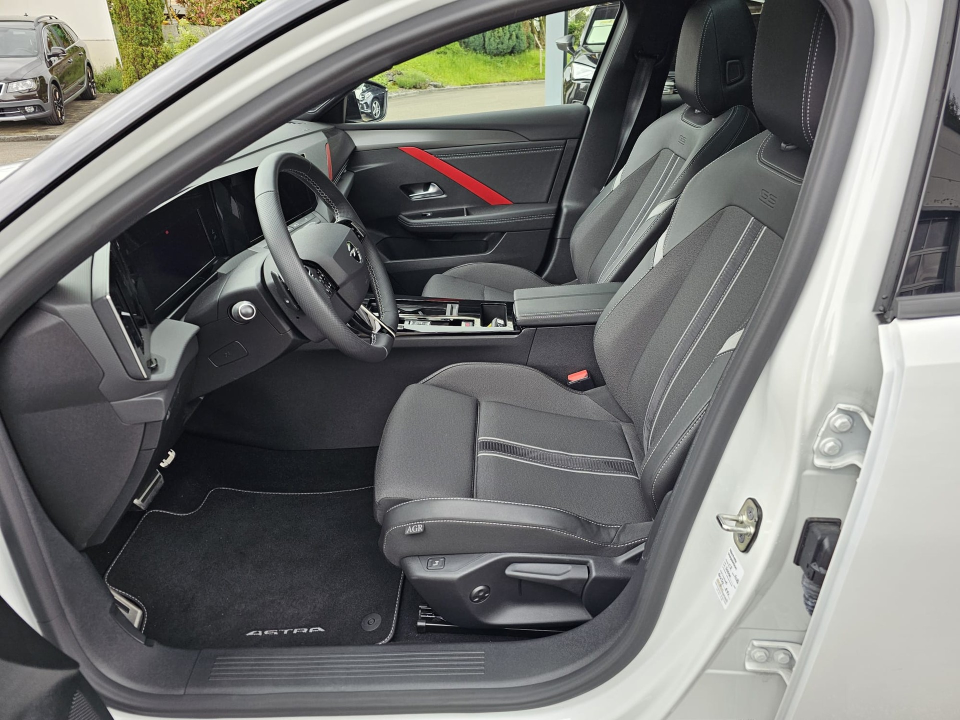 OPEL Astra 1.6 PHEV 180 GS Plus-image-8