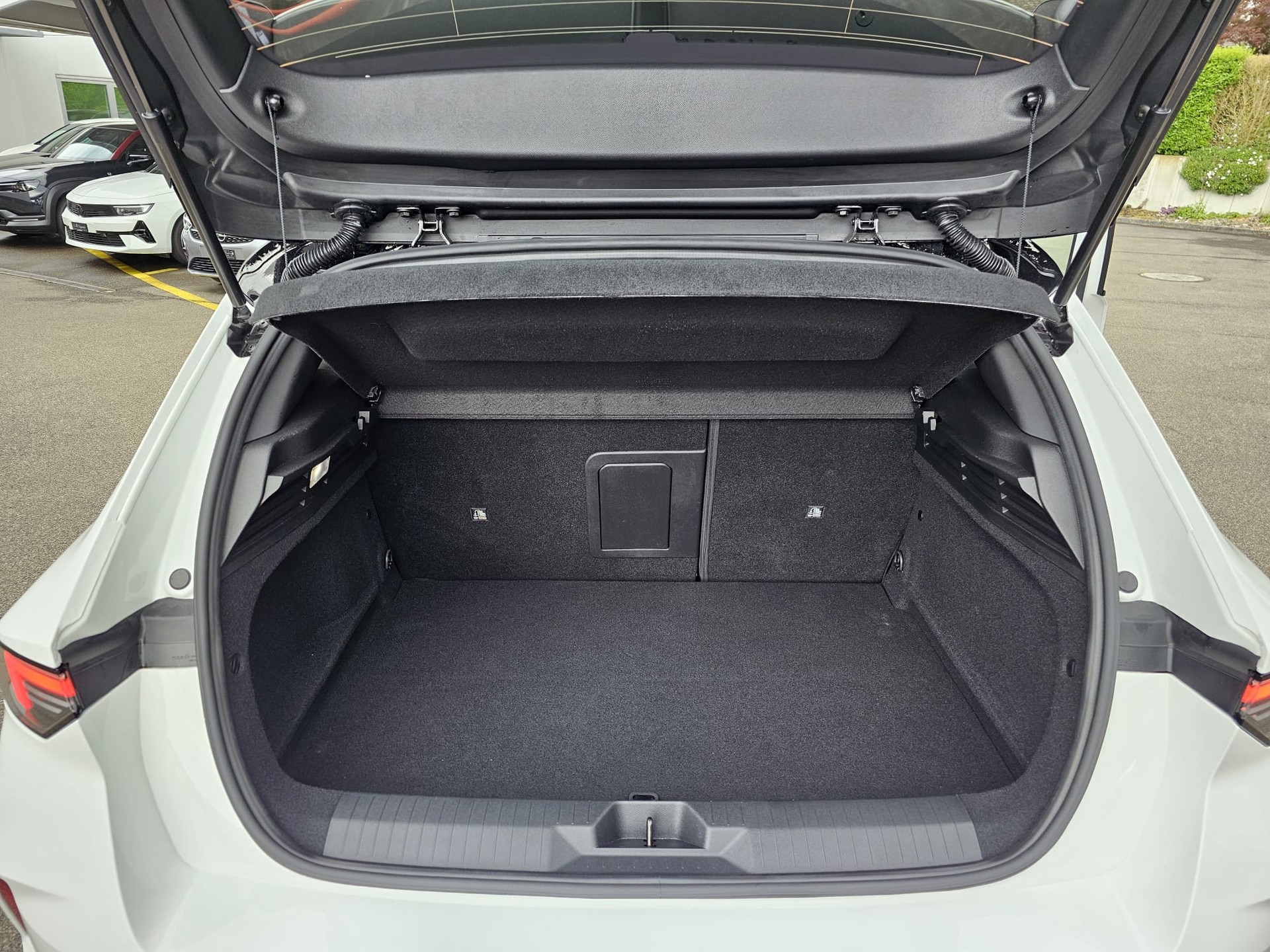 OPEL Astra 1.6 PHEV 180 GS Plus-image-15