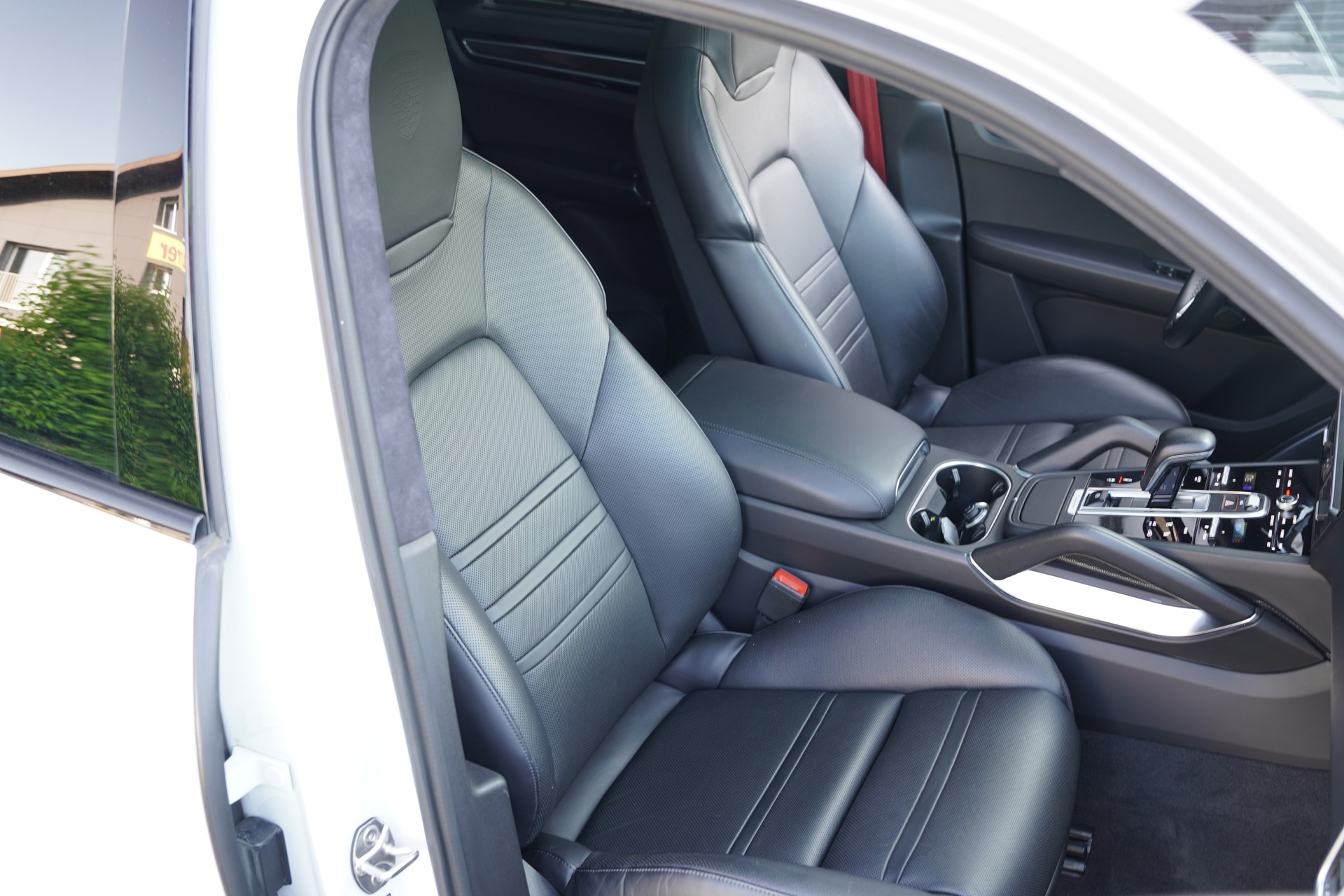 PORSCHE Cayenne Turbo-image-6