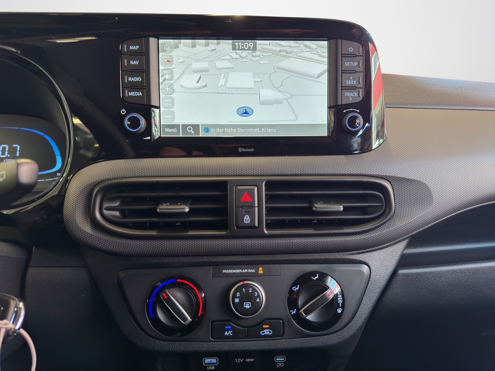 HYUNDAI i10 1.2 Amplia-image-10