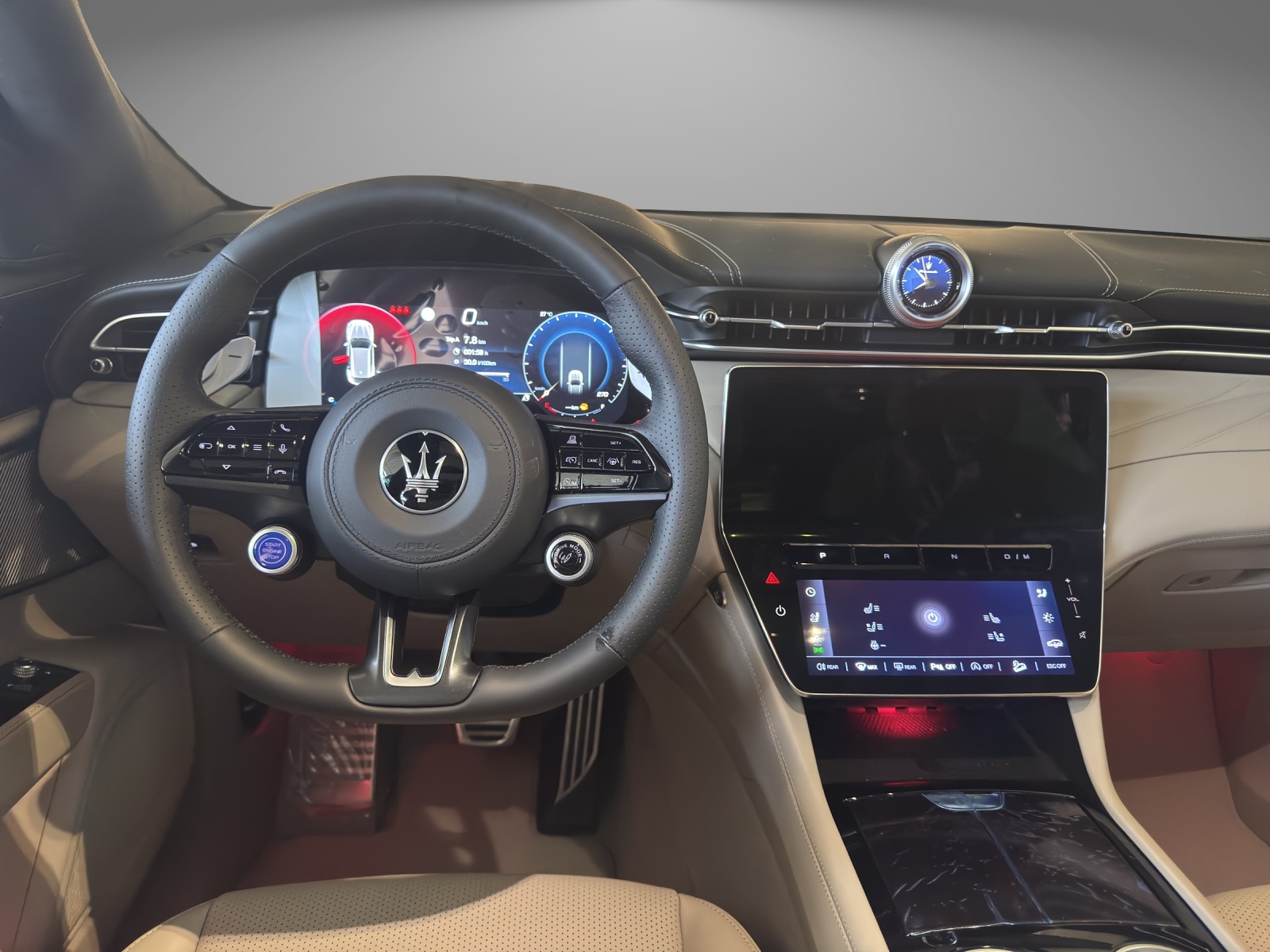 MASERATI Grecale 2.0 MHEV Modena Hybrid Automatica-image-16