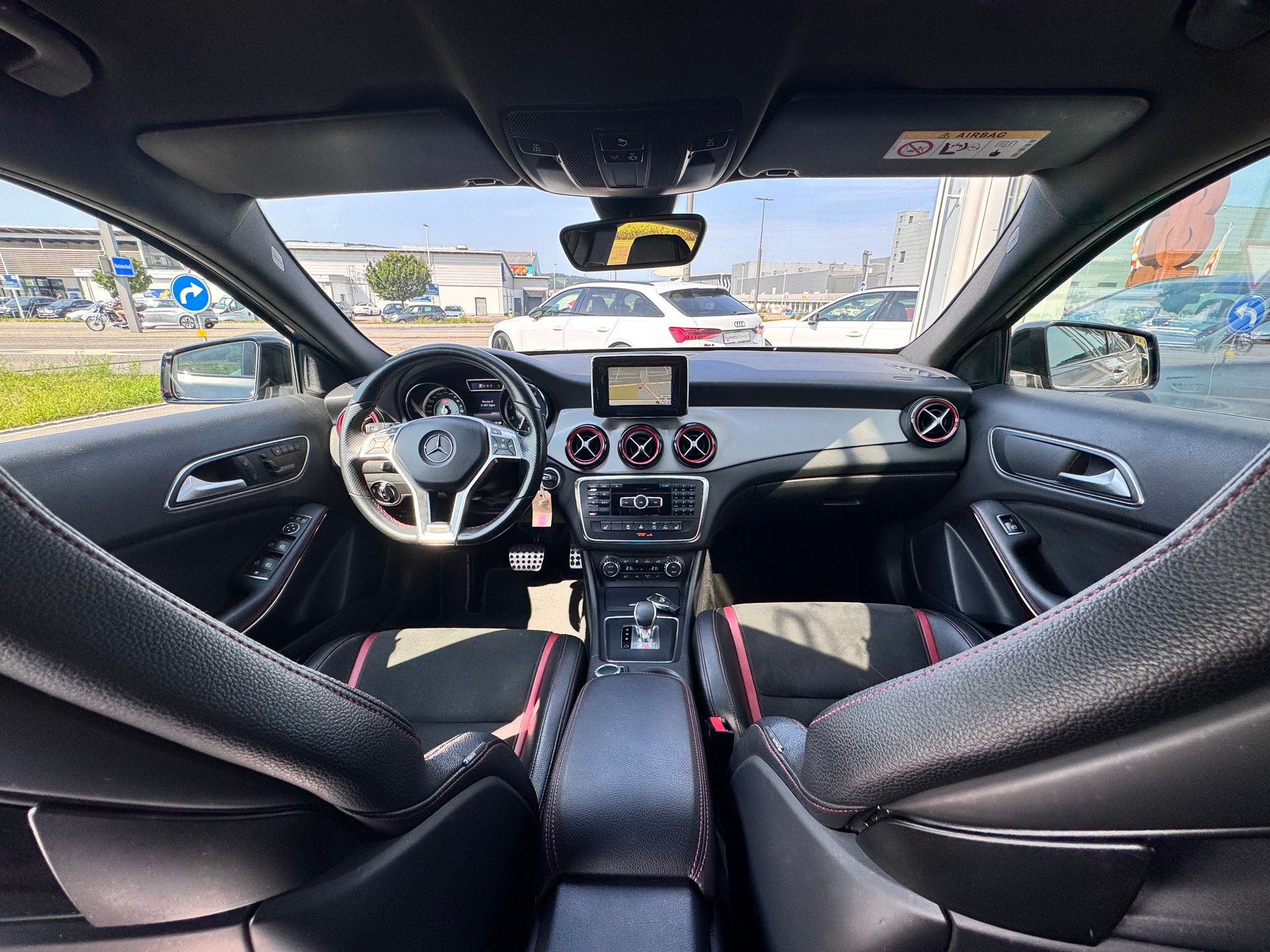 MERCEDES-BENZ GLA 45 AMG 4Matic 7G-DCT-image-11