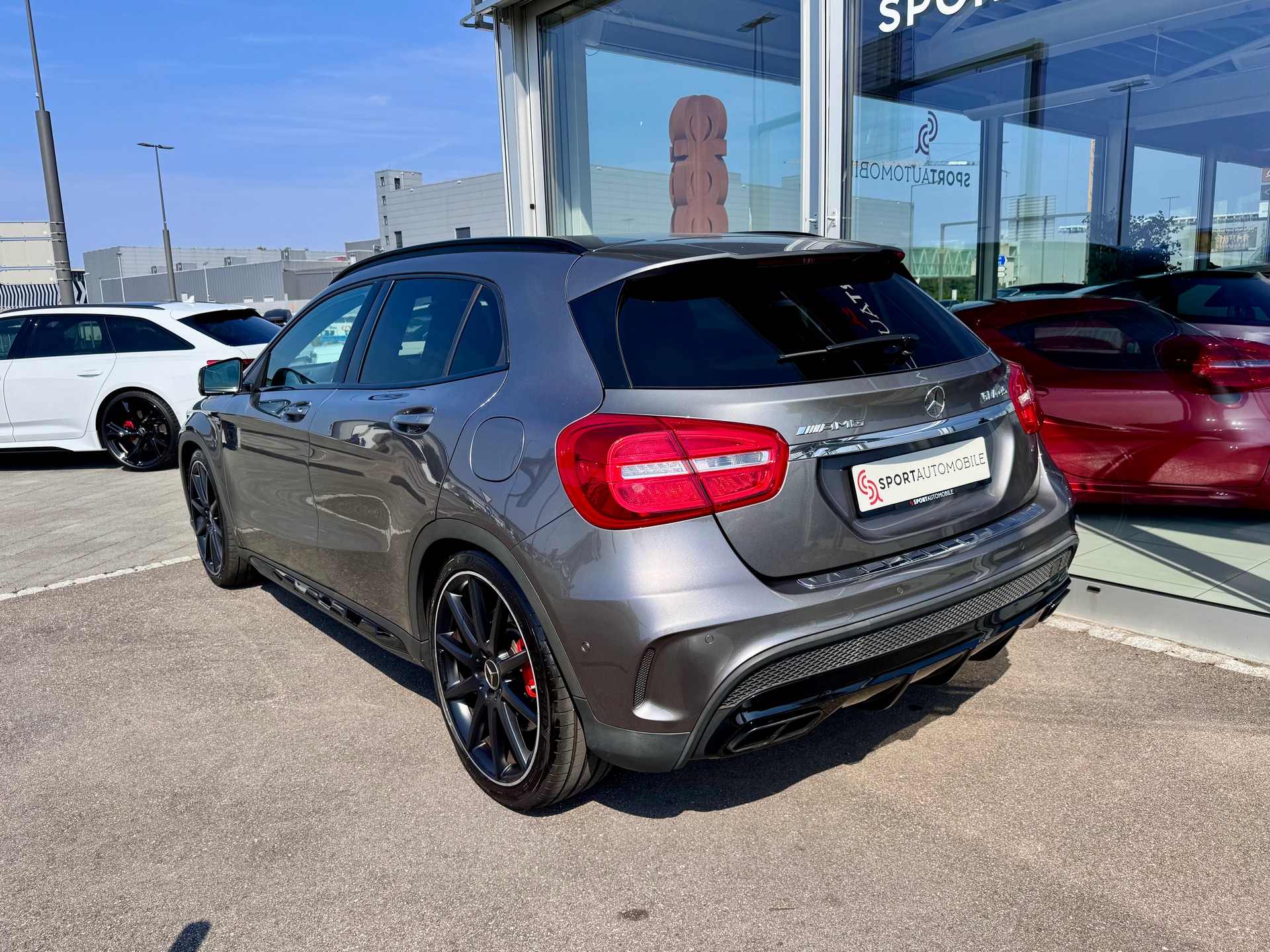 MERCEDES-BENZ GLA 45 AMG 4Matic 7G-DCT-image-6