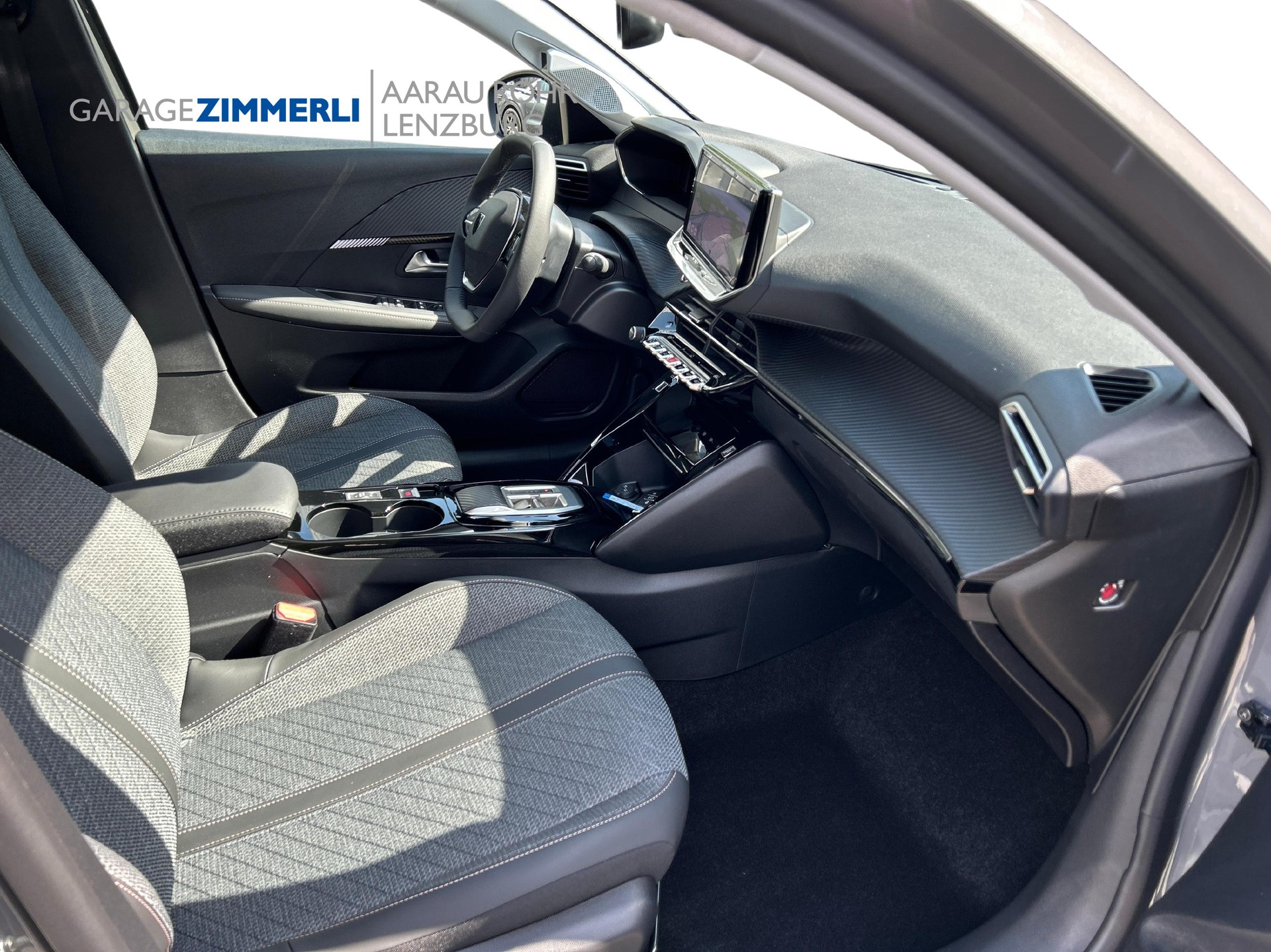 PEUGEOT 208 1.2 MHEV 110 Allure CH-FZ-image-7