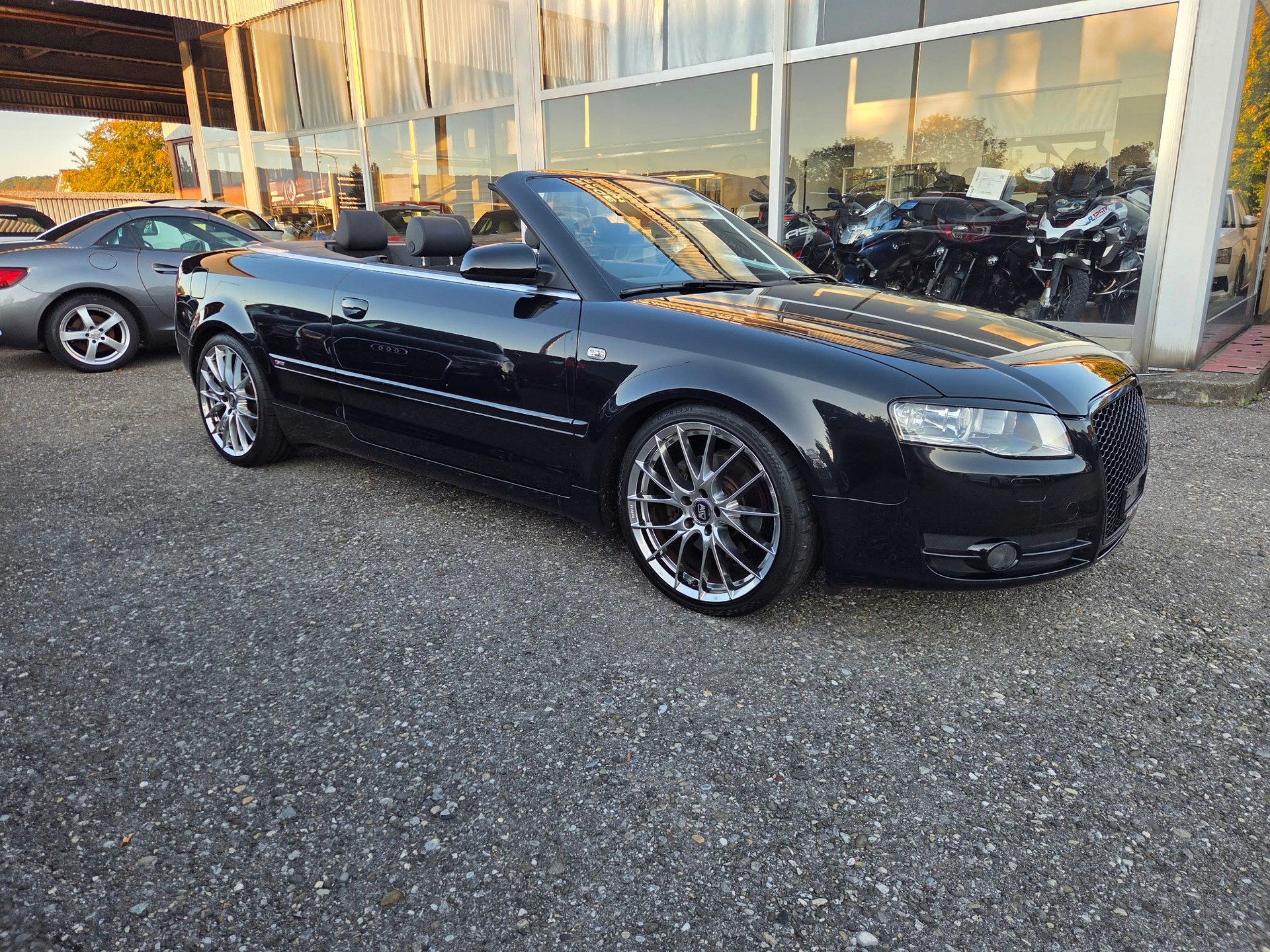 AUDI A4 Cabriolet 1.8 Turbo S-Line Innen & Aussen-image-0