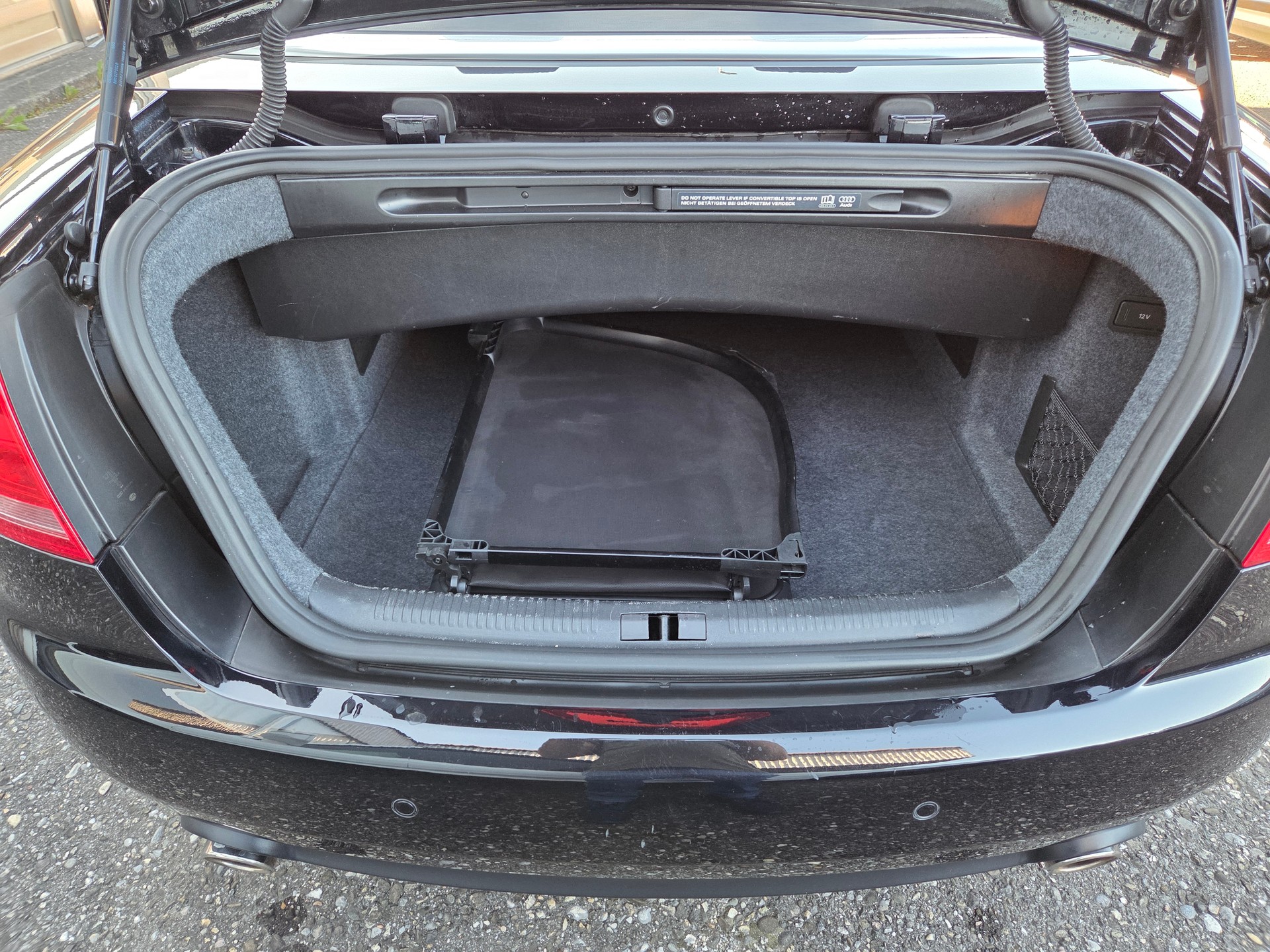 AUDI A4 Cabriolet 1.8 Turbo S-Line Innen & Aussen-image-18