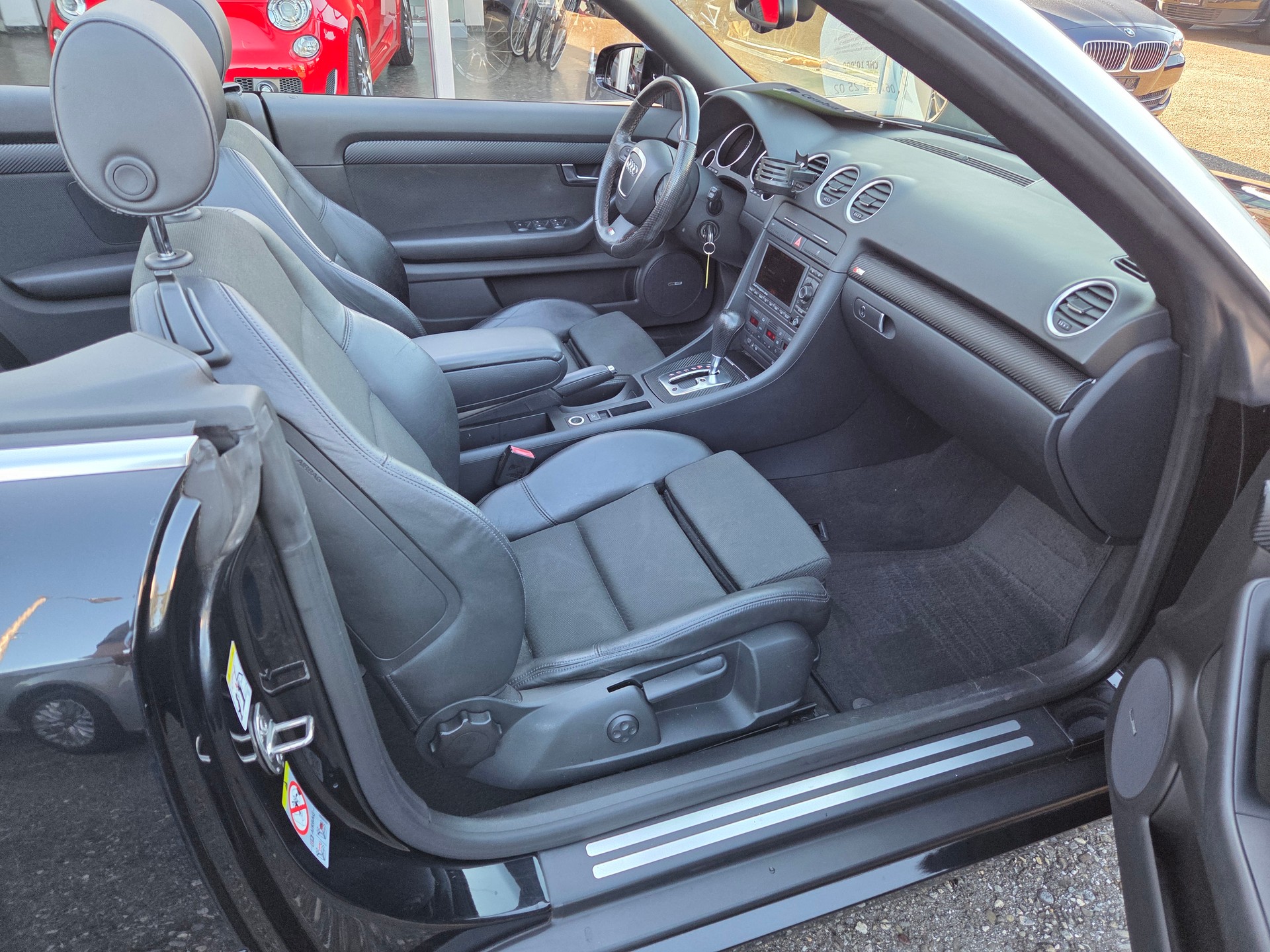 AUDI A4 Cabriolet 1.8 Turbo S-Line Innen & Aussen-image-15