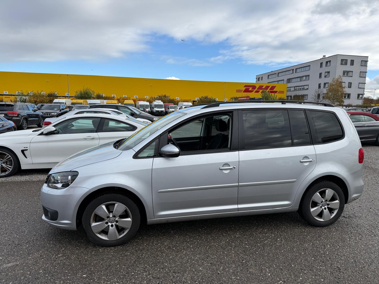 VW Touran 2.0 TDI 140 Comfortline DSG-image-6