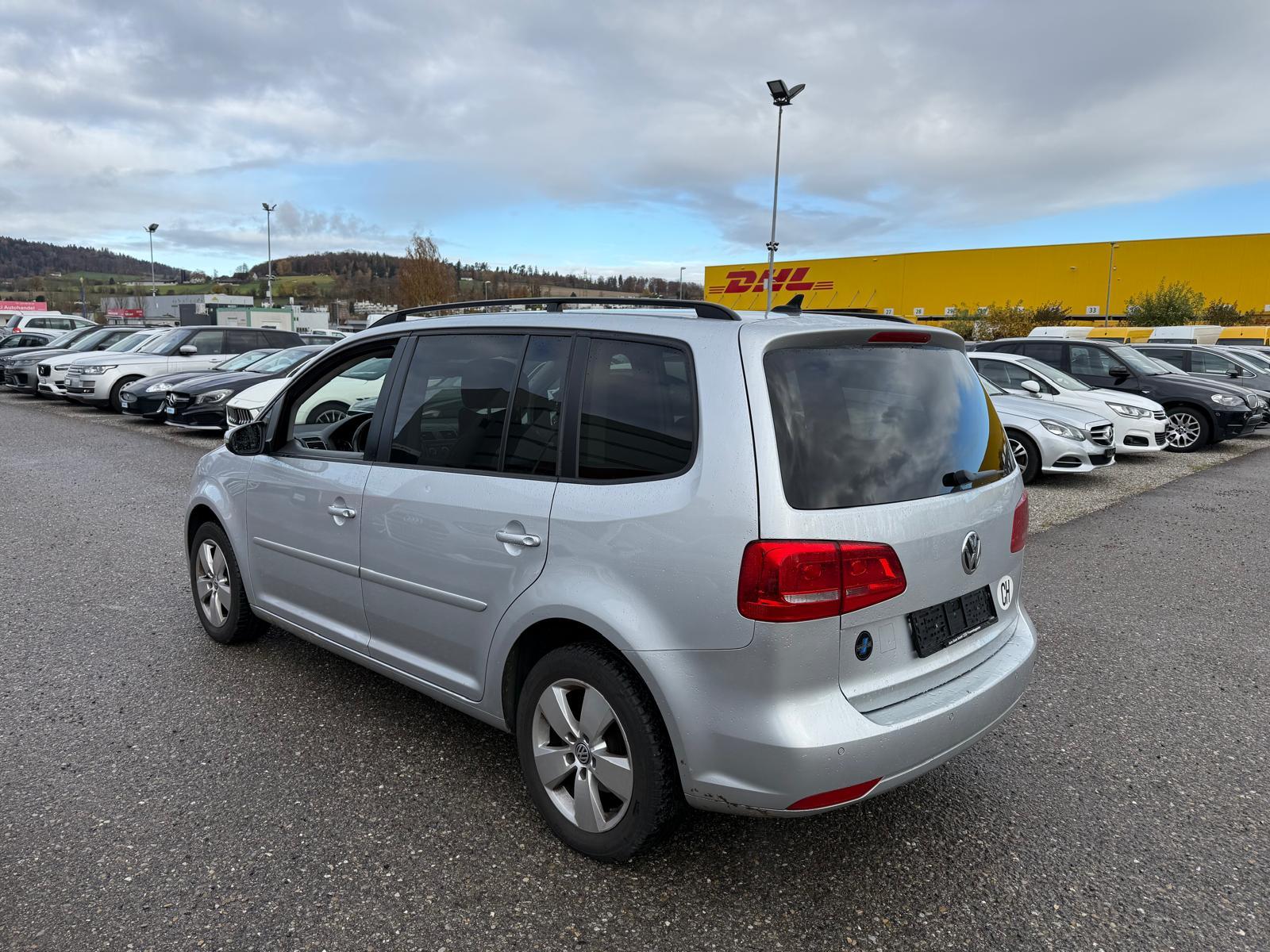 VW Touran 2.0 TDI 140 Comfortline DSG-image-3