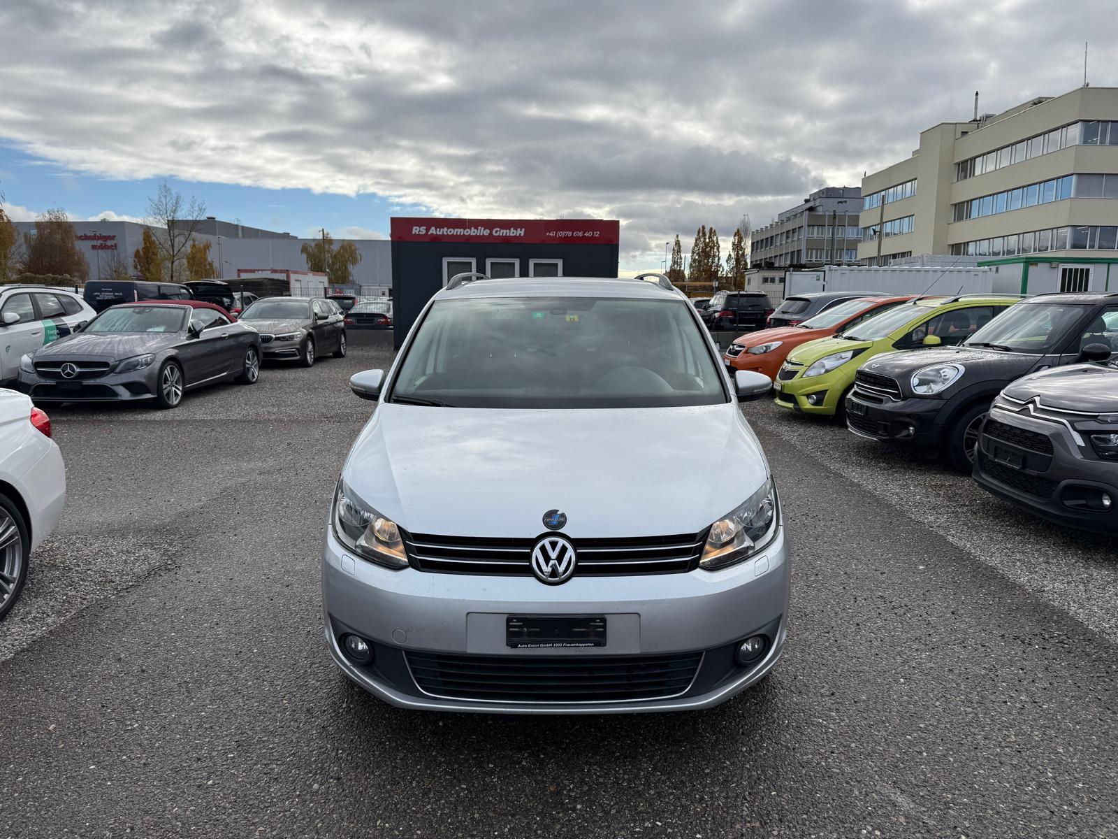 VW Touran 2.0 TDI 140 Comfortline DSG-image-2