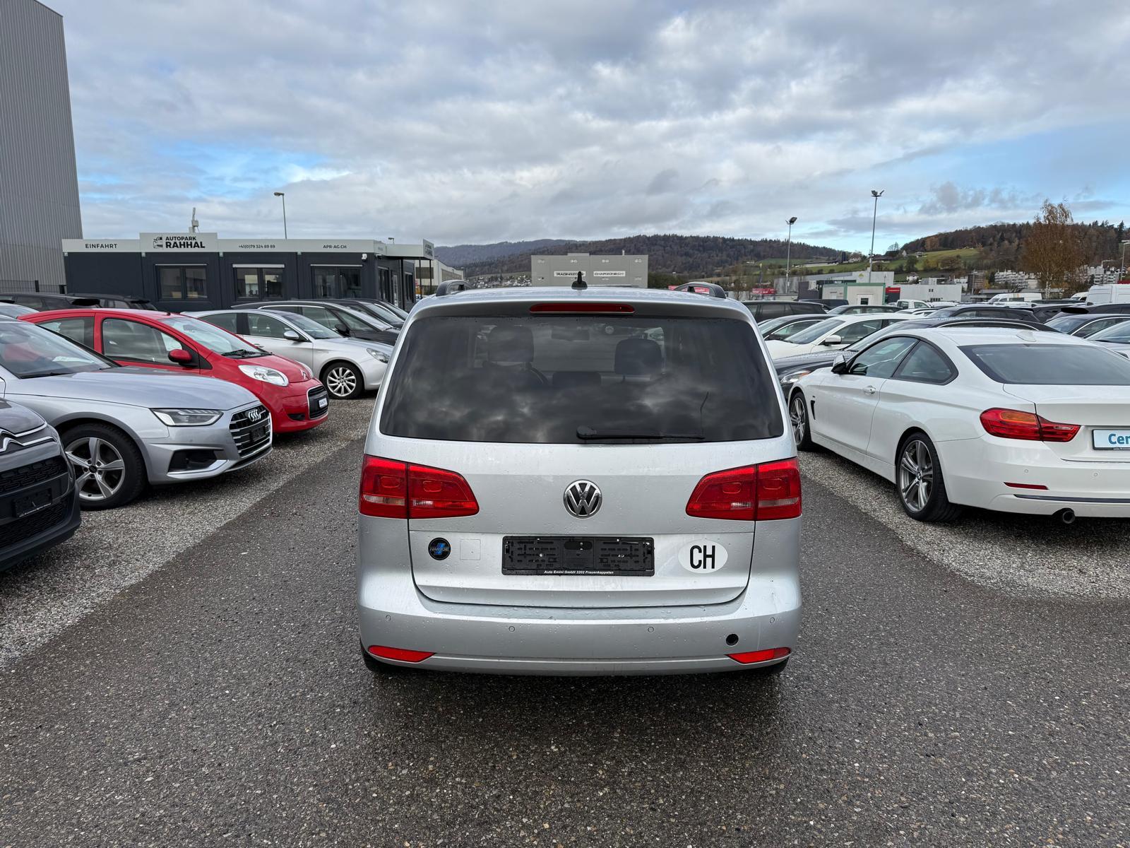 VW Touran 2.0 TDI 140 Comfortline DSG-image-5