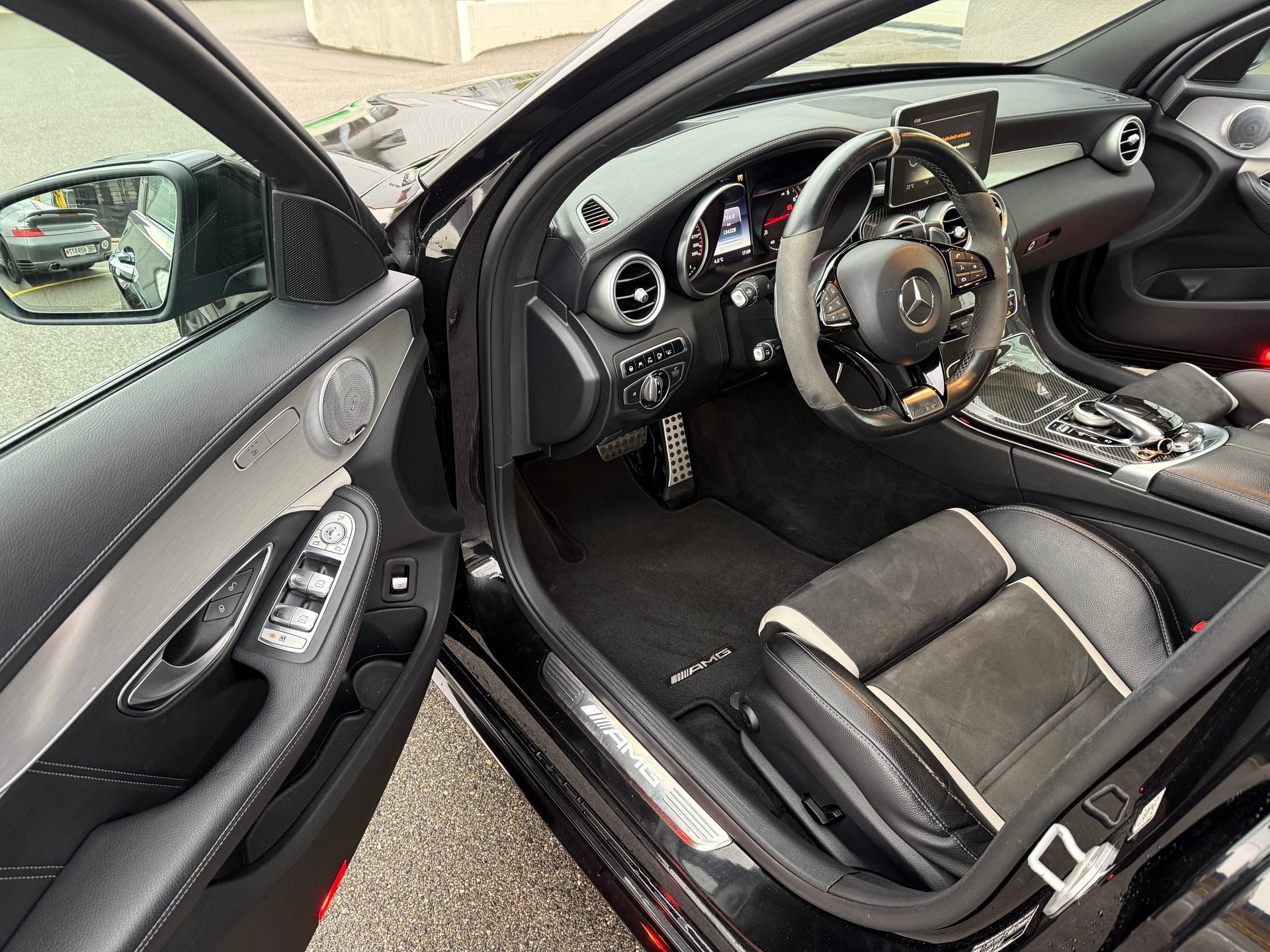 MERCEDES-BENZ C 63 S AMG Speedshift-image-8