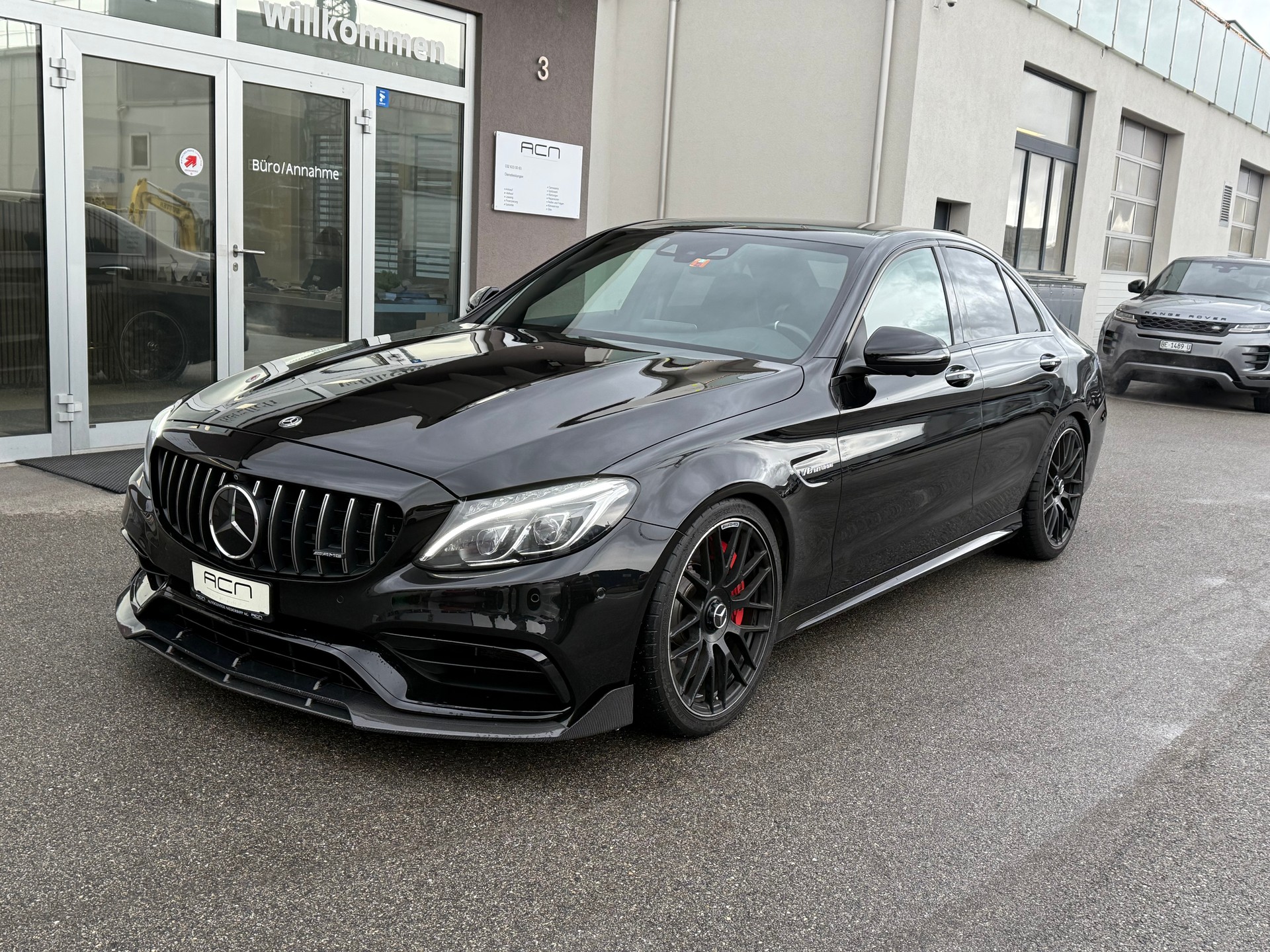 MERCEDES-BENZ C 63 S AMG Speedshift-showroom-element-2
