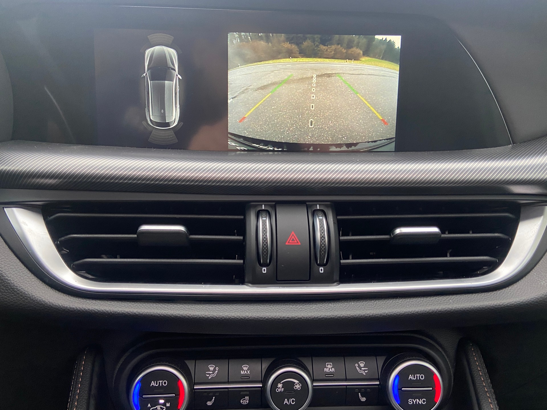 ALFA ROMEO Stelvio 2.0 Intensa Sky Q4 AT8-image-15