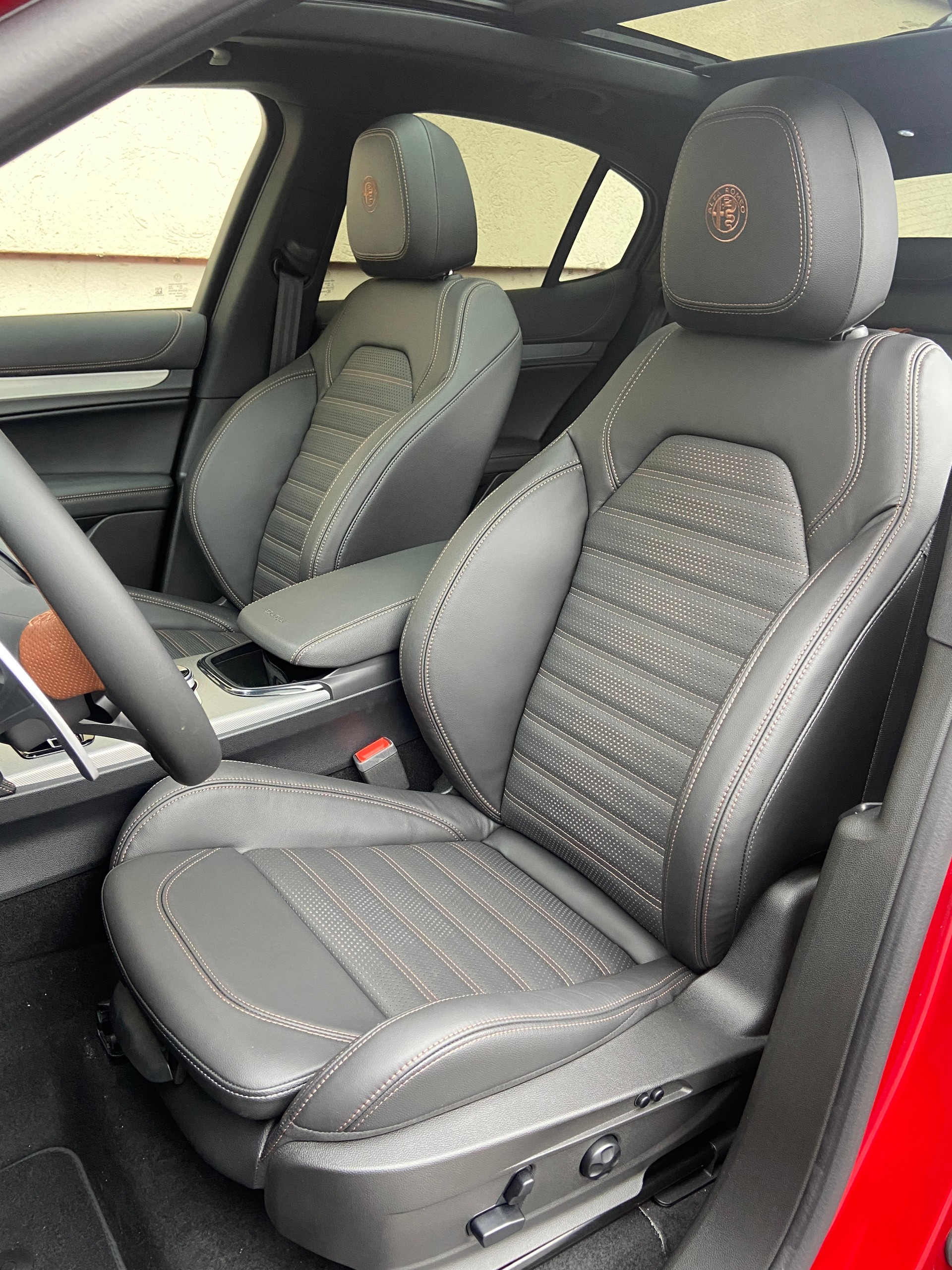ALFA ROMEO Stelvio 2.0 Intensa Sky Q4 AT8-image-7