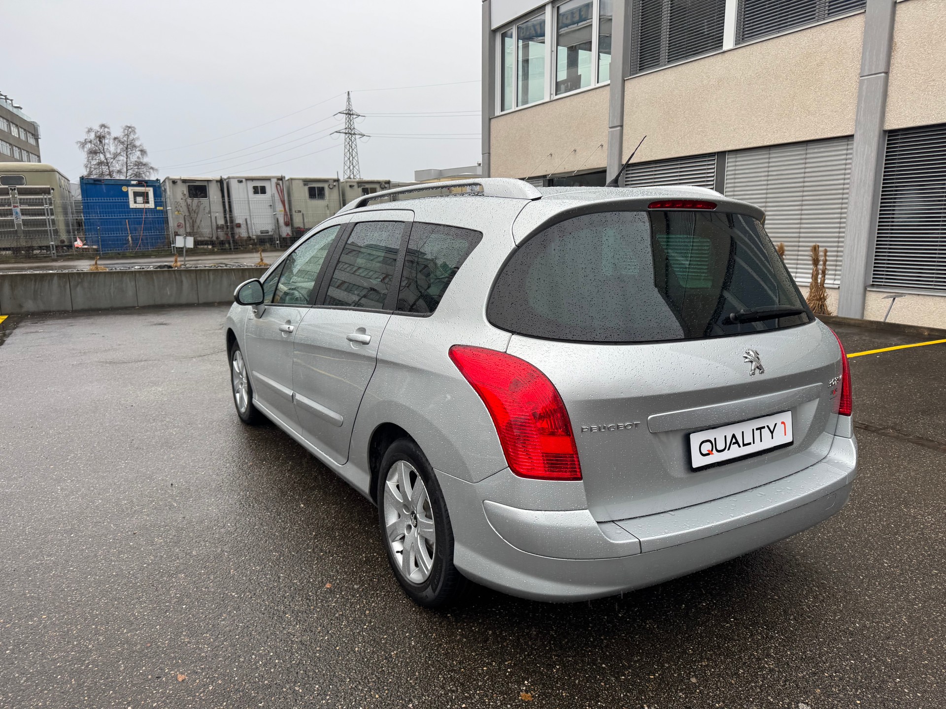 PEUGEOT 308 SW 1.6 16V Turbo Millesim 200-image-3