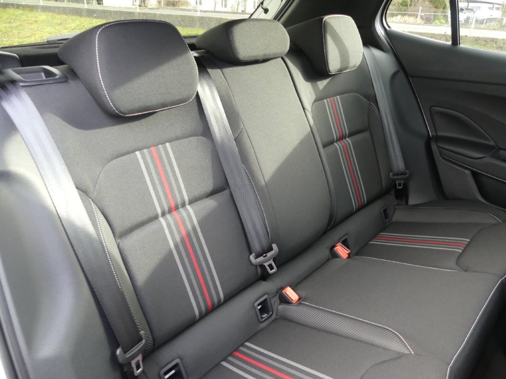 SKODA Fabia 1.5 TSI 130 DSG-image-12