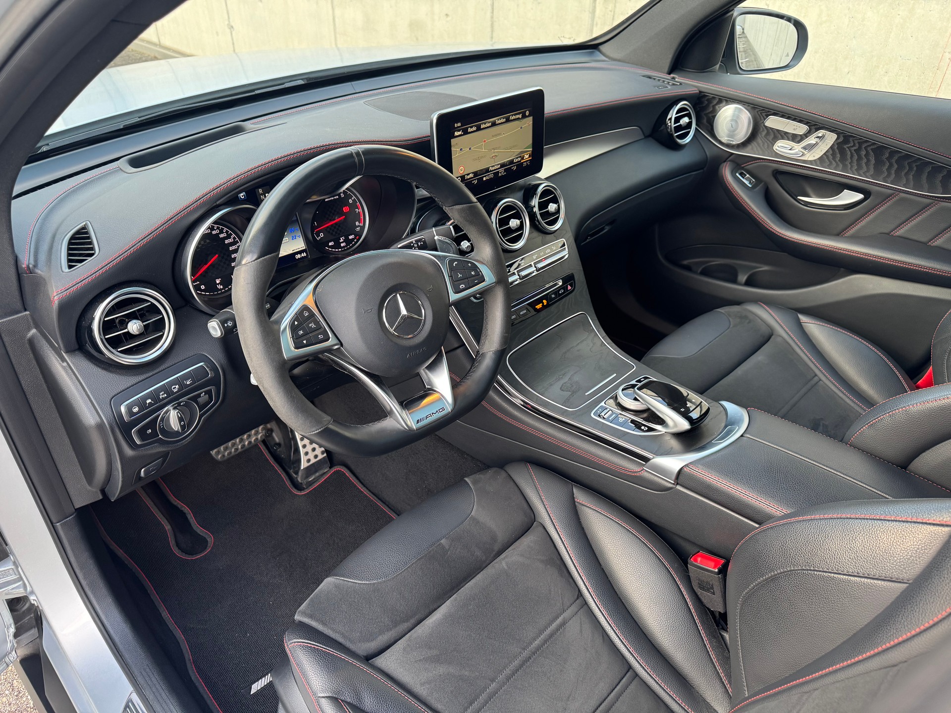 MERCEDES-BENZ GLC 43 AMG 4Matic 9G-Tronic-image-9