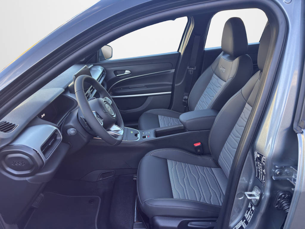 JEEP Avenger 1.2 MHEV Upland Plus 4xe-image-8