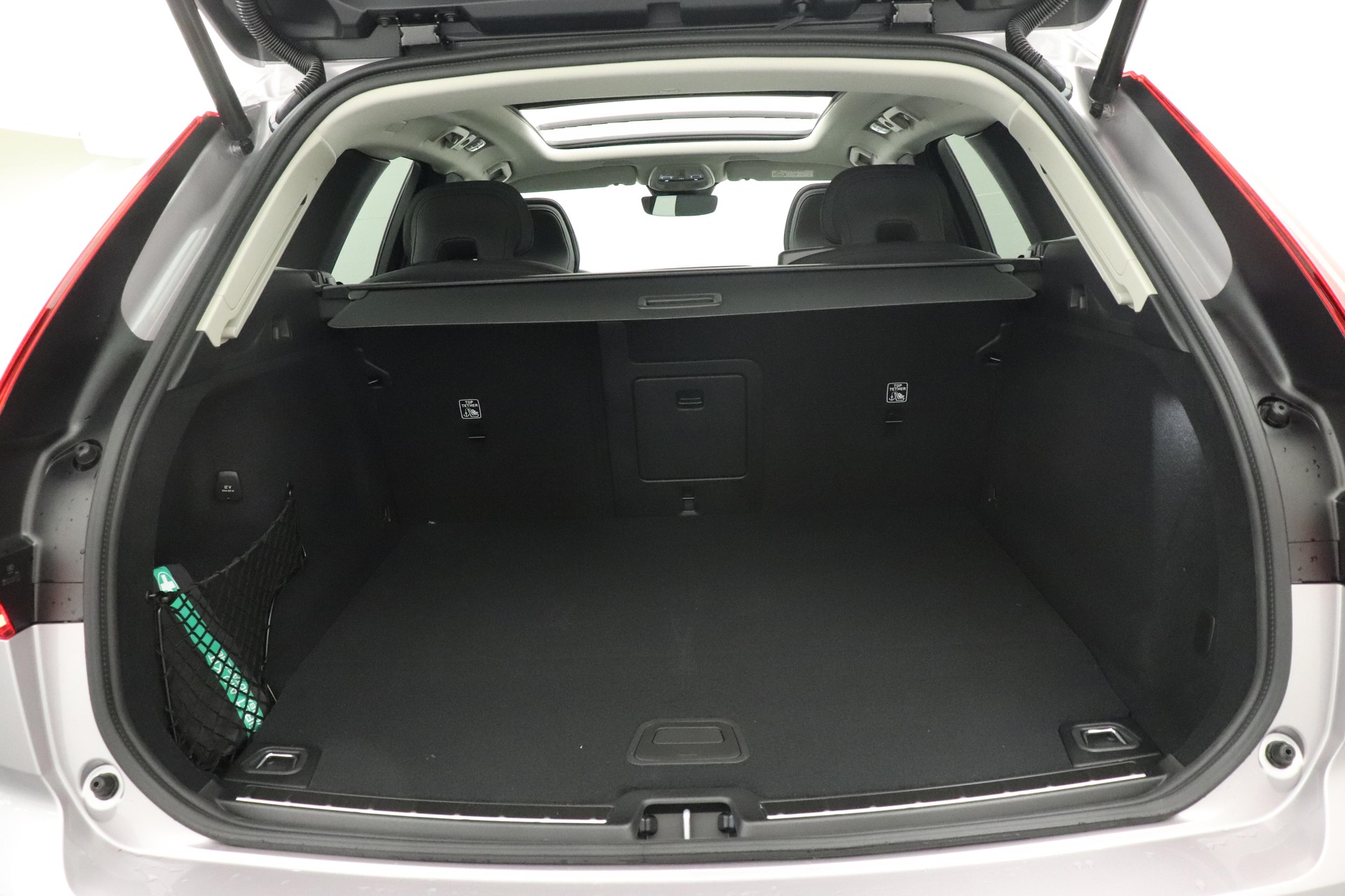 VOLVO XC60 2.0 T8 TE Ultra Dark eAWD-image-11