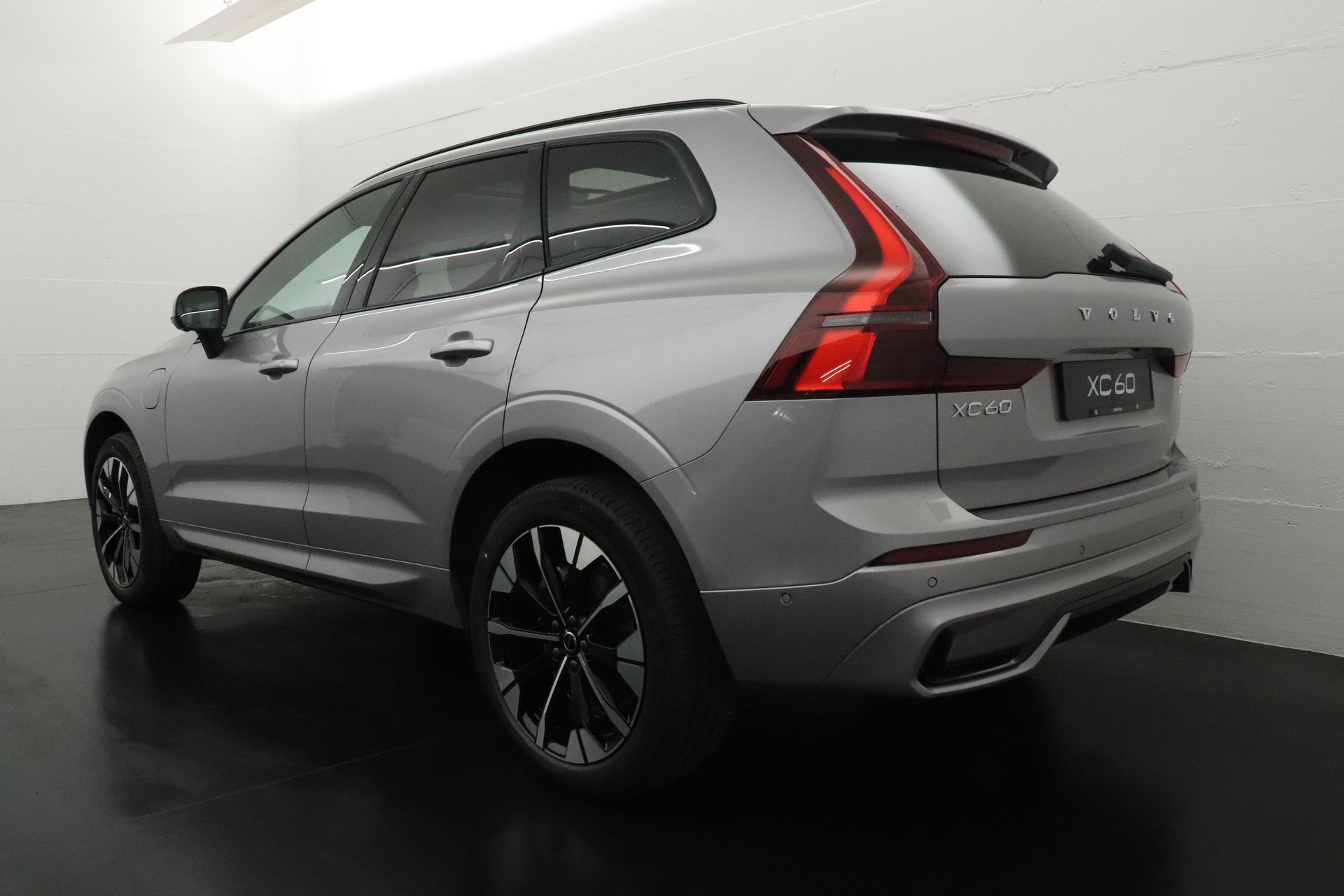 VOLVO XC60 2.0 T8 TE Ultra Dark eAWD-image-7