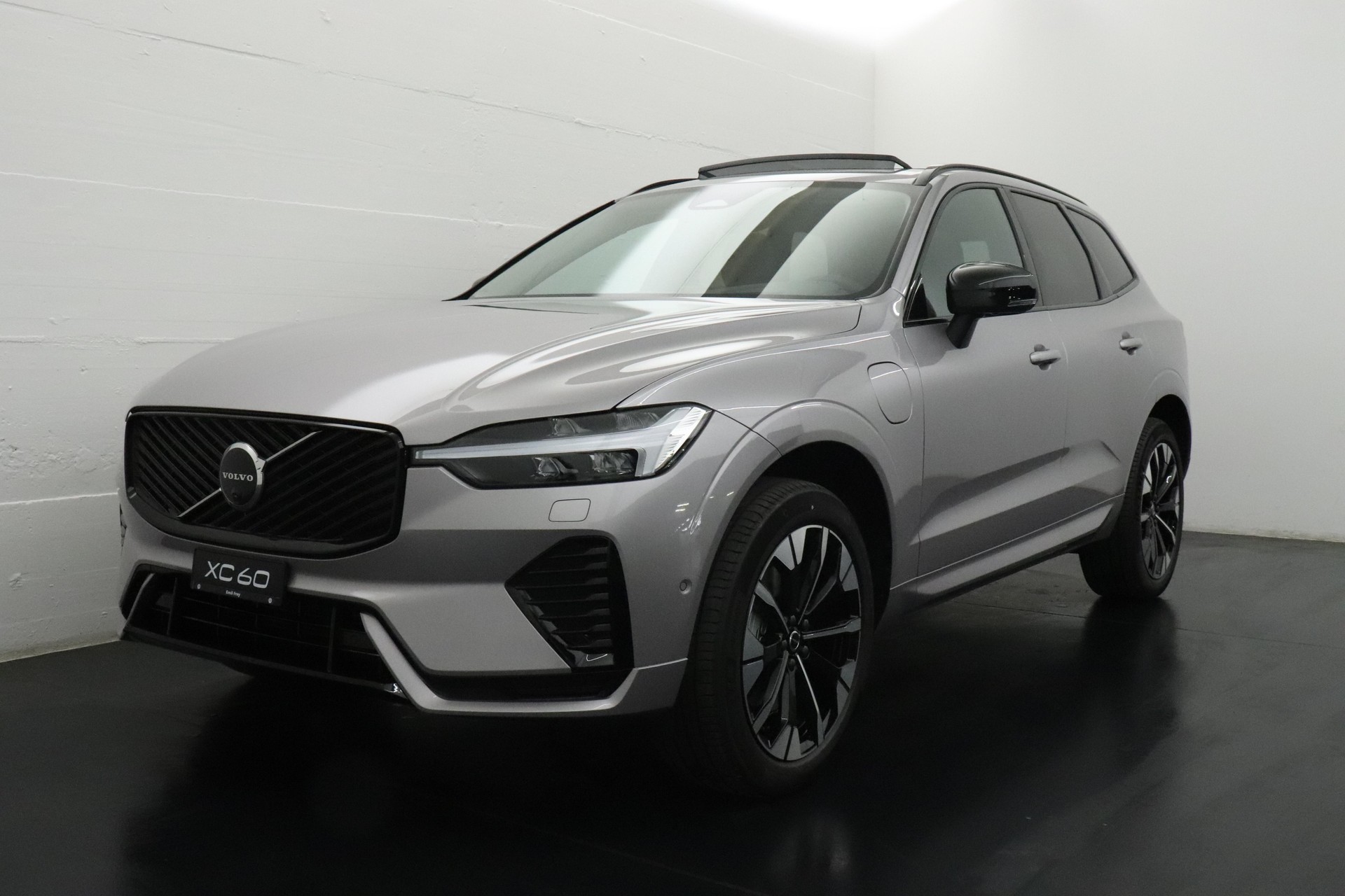VOLVO XC60 2.0 T8 TE Ultra Dark eAWD