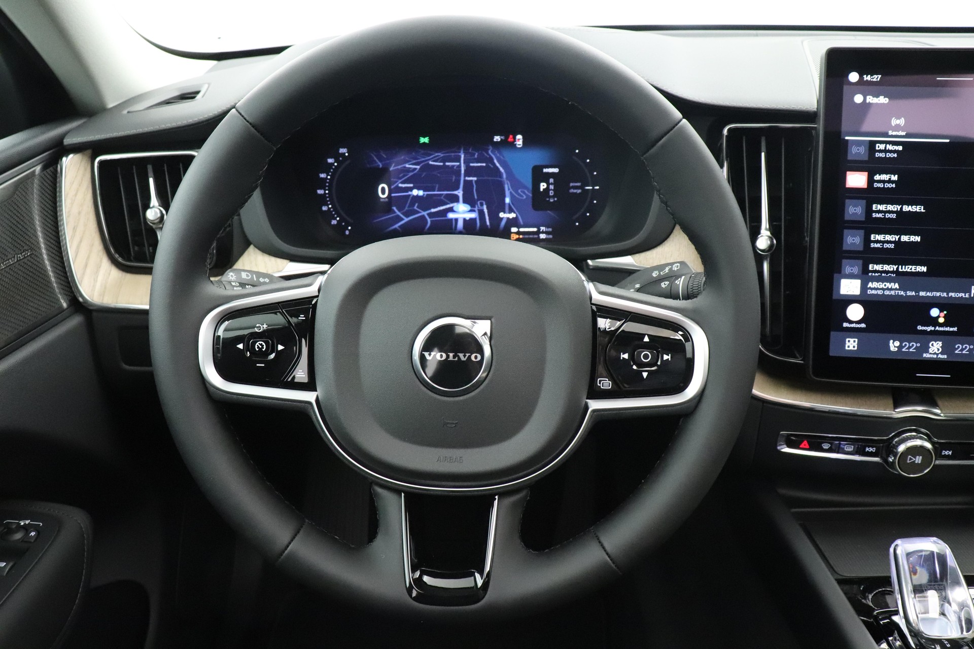 VOLVO XC60 2.0 T8 TE Ultra Dark eAWD-image-4