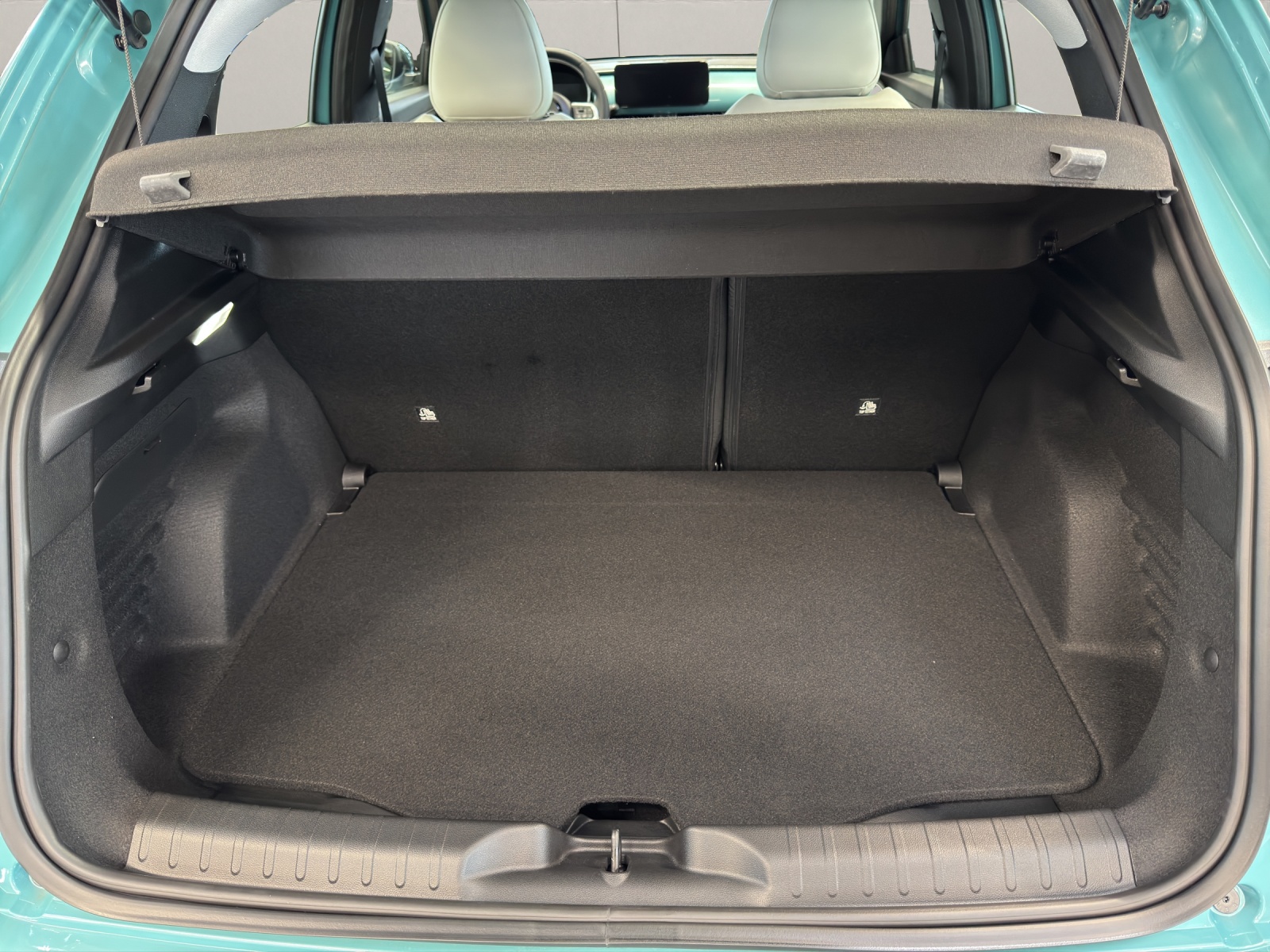 FIAT 600 1.2 Hybrid Swiss Edition-image-9