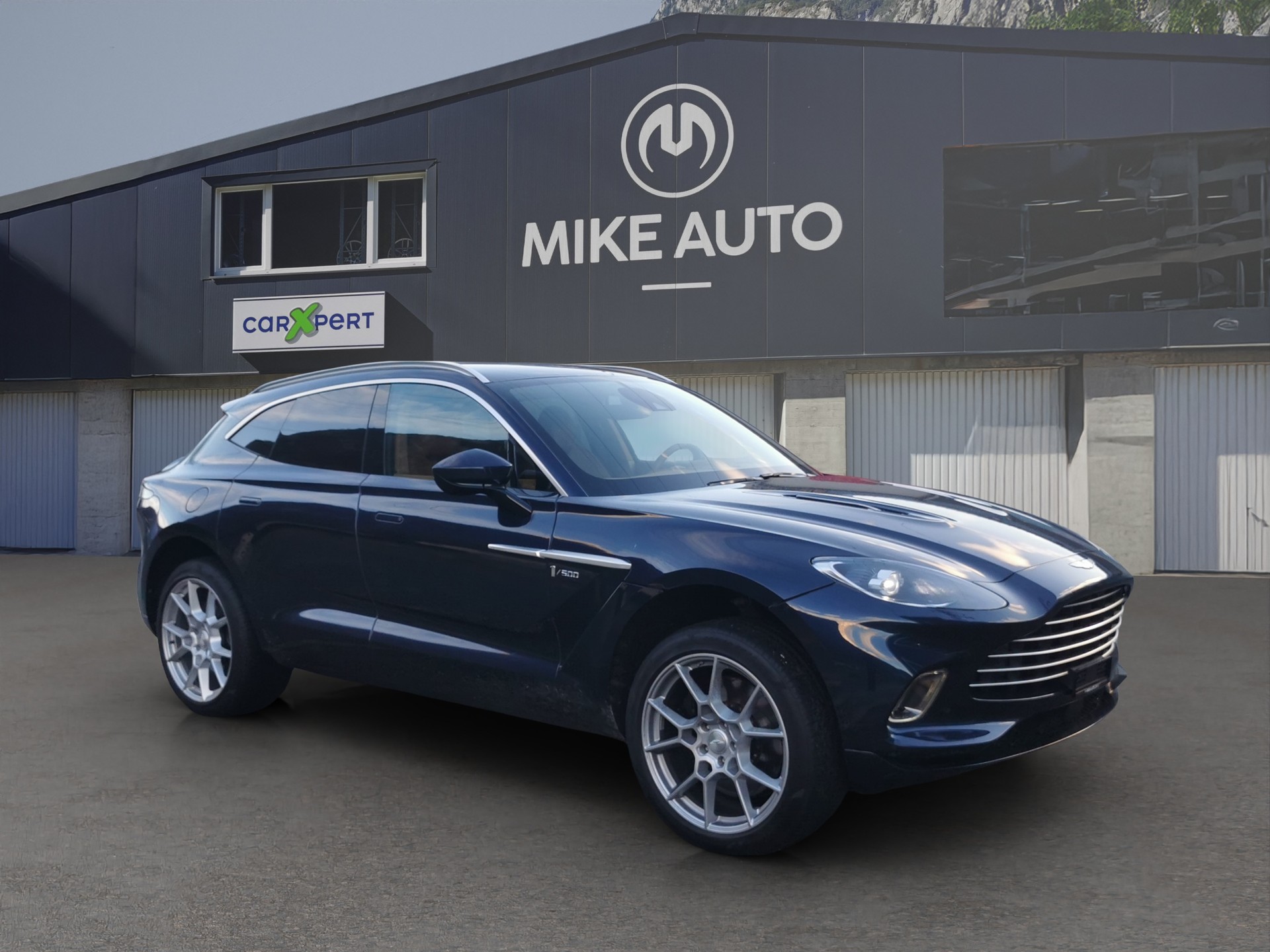 ASTON MARTIN DBX 4.0 V8-image-7