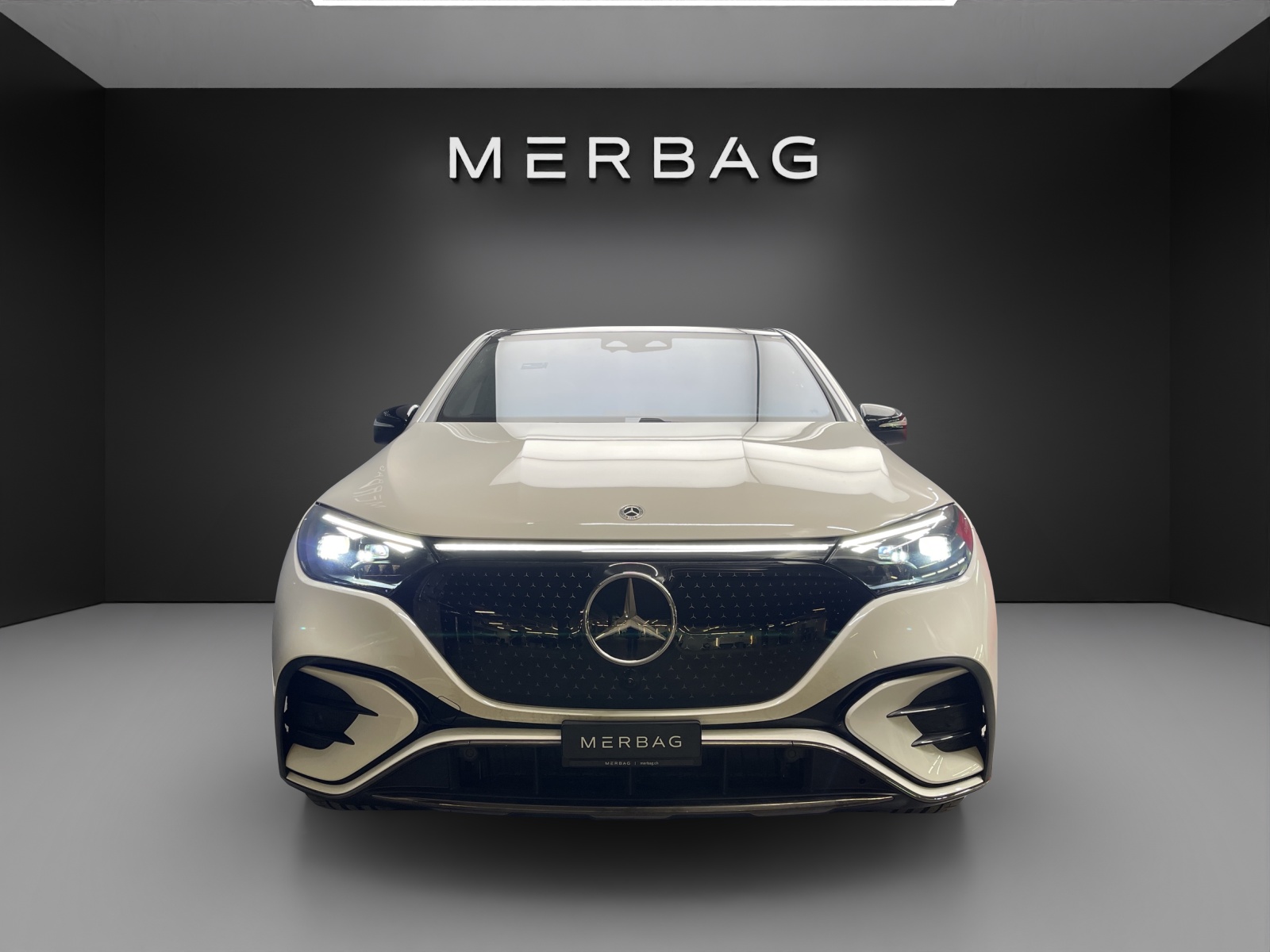 MERCEDES-BENZ EQE SUV 350 4 M Exe. Ed.-image-1