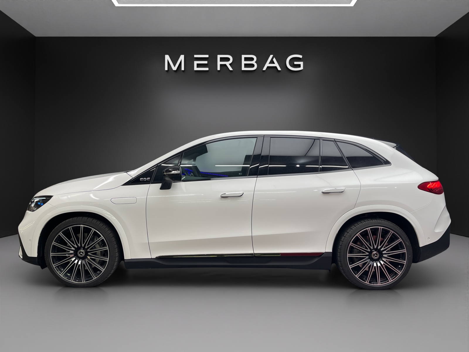 MERCEDES-BENZ EQE SUV 350 4 M Exe. Ed.-image-2