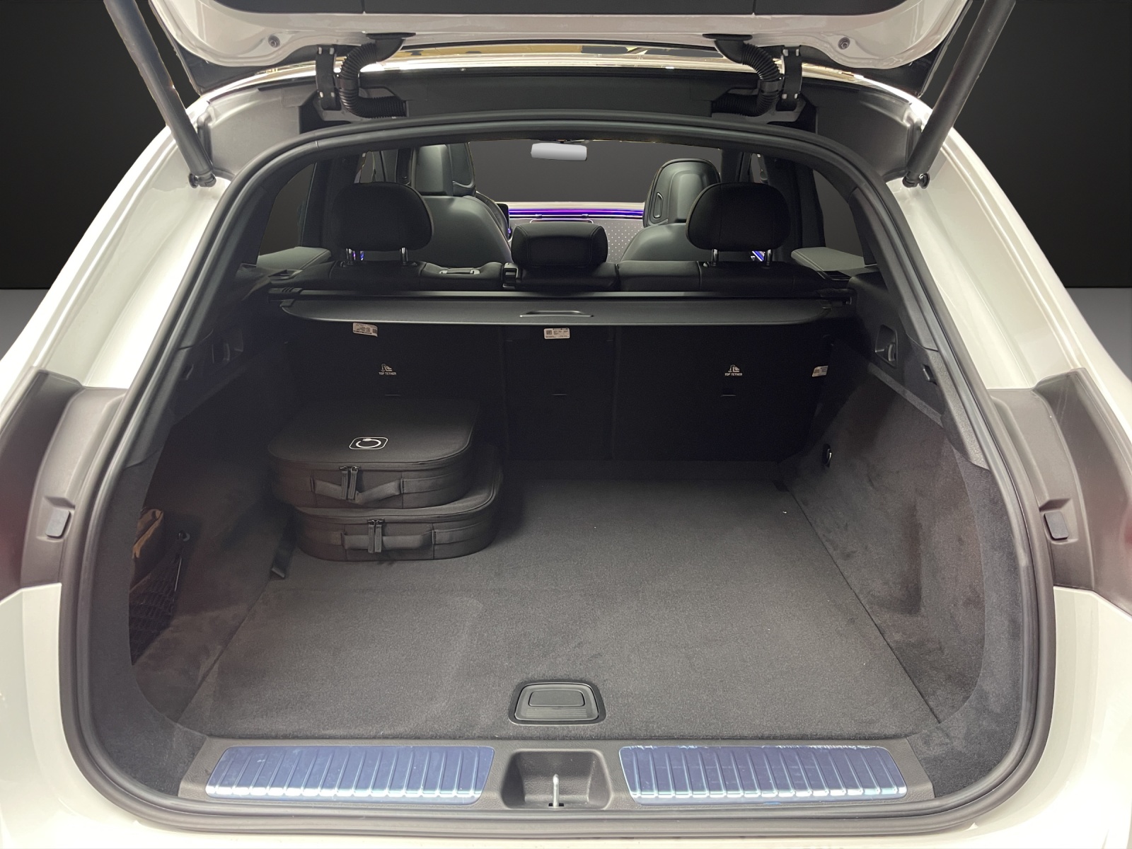 MERCEDES-BENZ EQE SUV 350 4 M Exe. Ed.-image-11