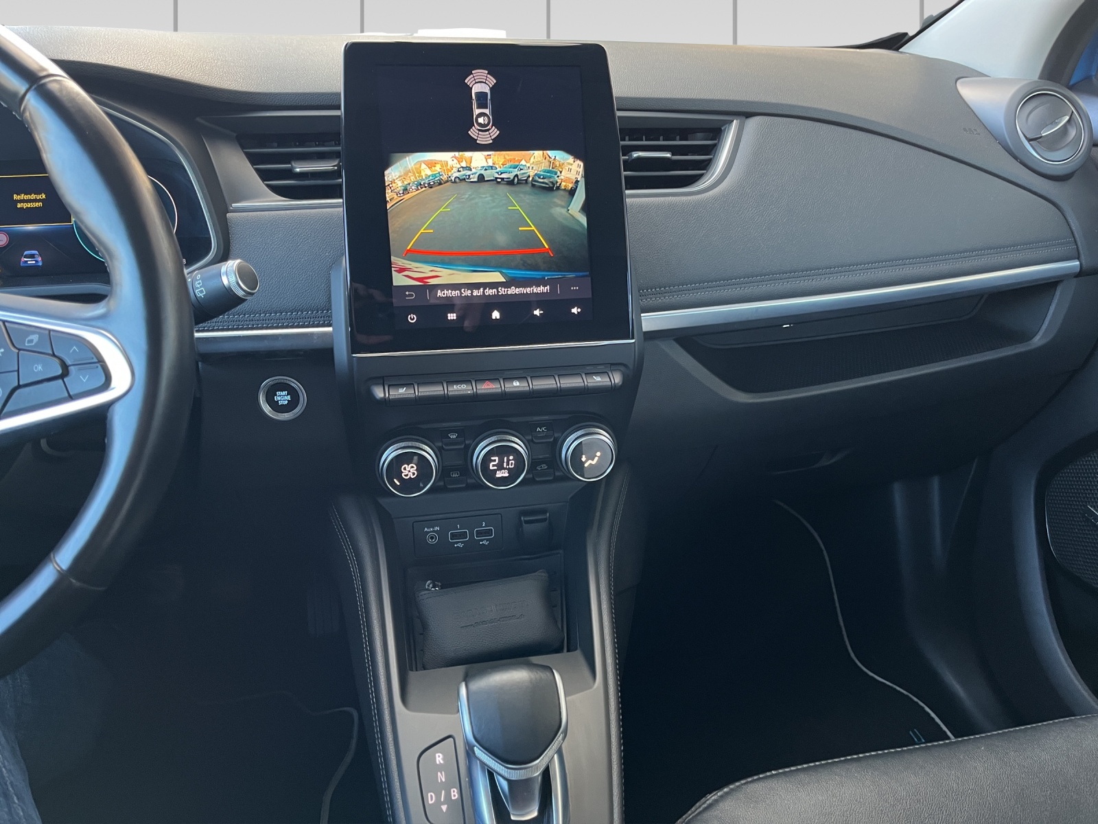 RENAULT Zoe Intens R135 (incl. Batterie)-image-10