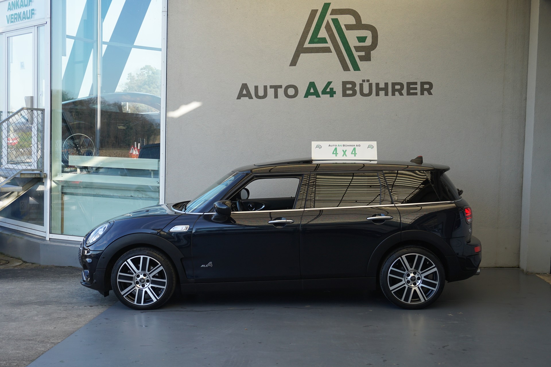 MINI Clubman Cooper S Trafalgar 192PS All4 Automat 4WD-image-1