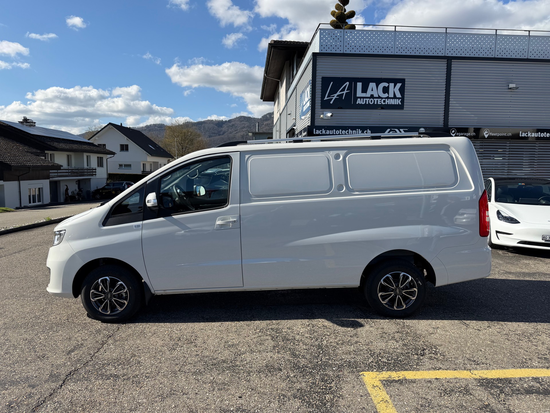 JAC M3ev-image-9