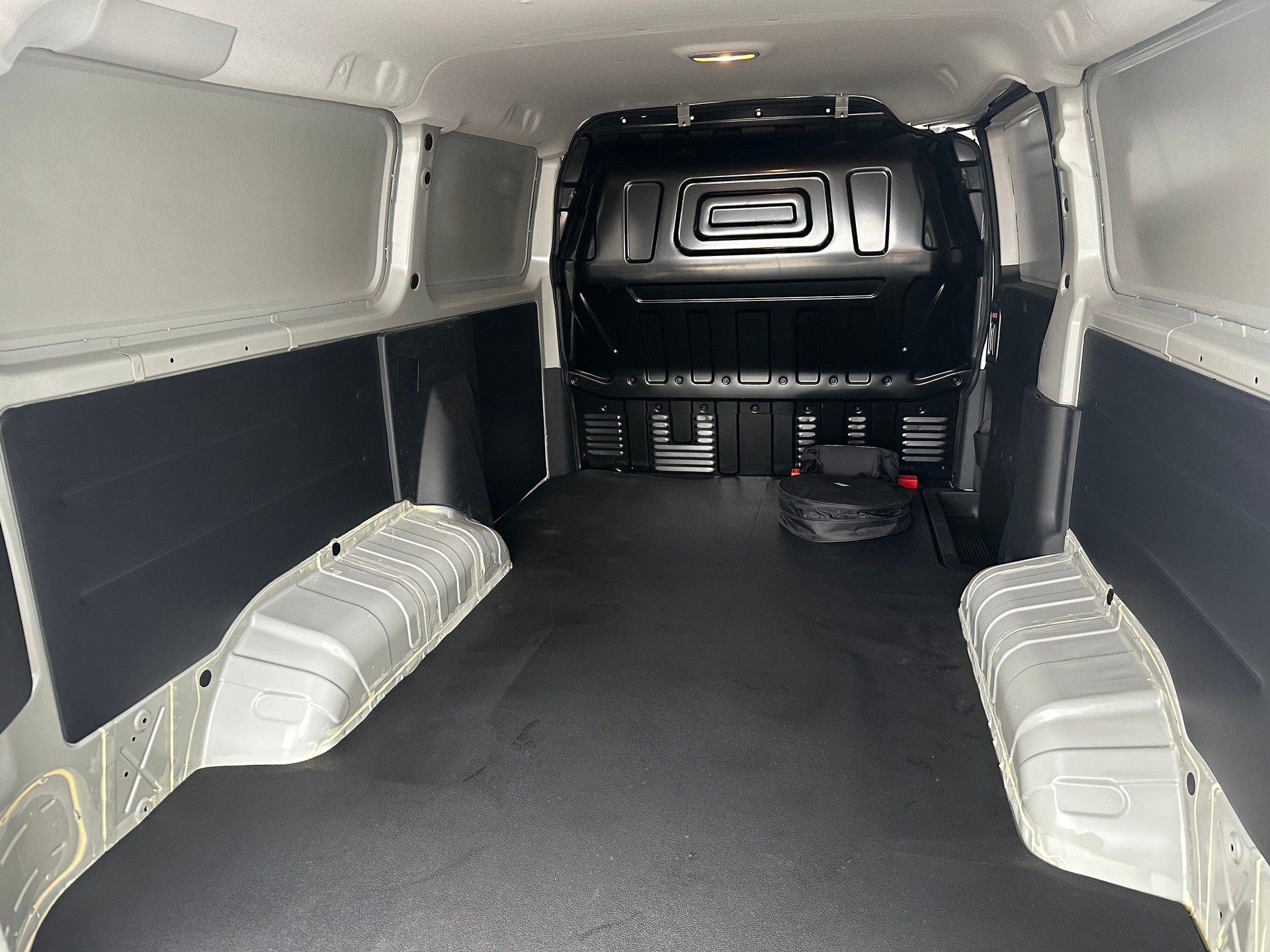 JAC M3ev-image-11