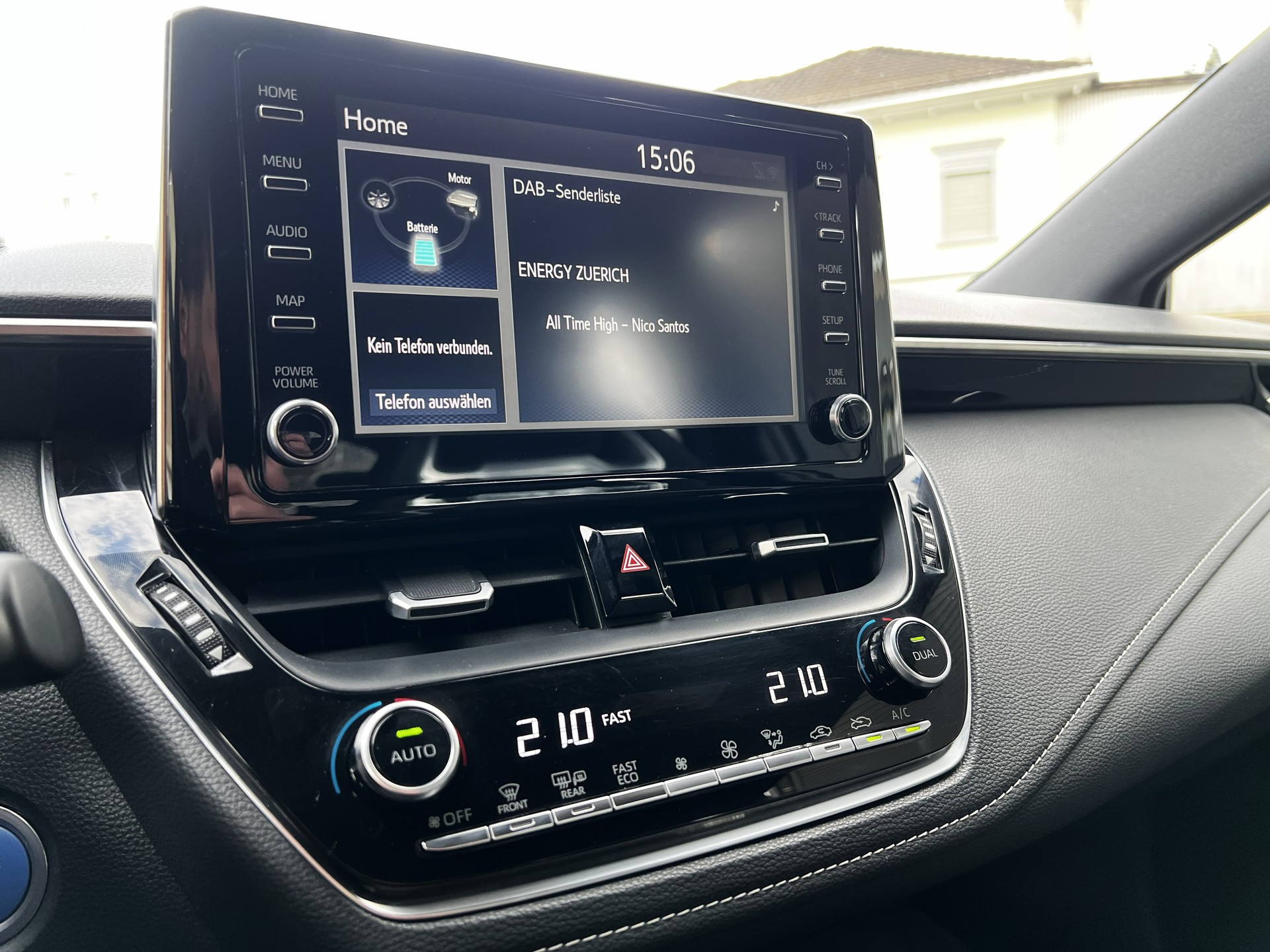 TOYOTA Corolla 2.0 HSD GR-S e-CVT-image-11