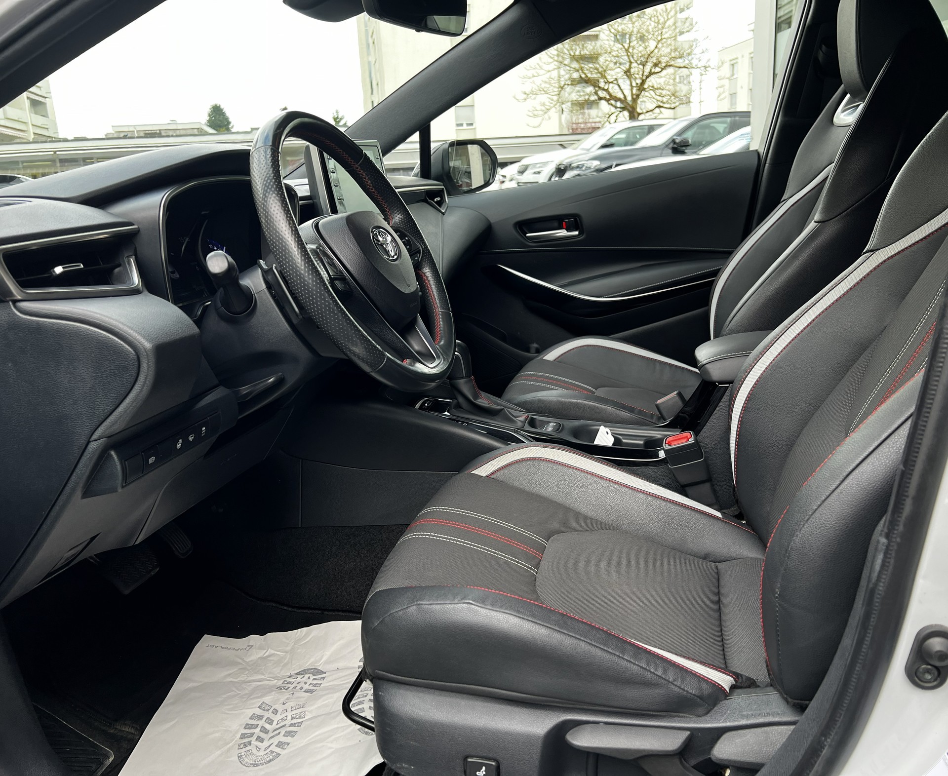 TOYOTA Corolla 2.0 HSD GR-S e-CVT-image-5