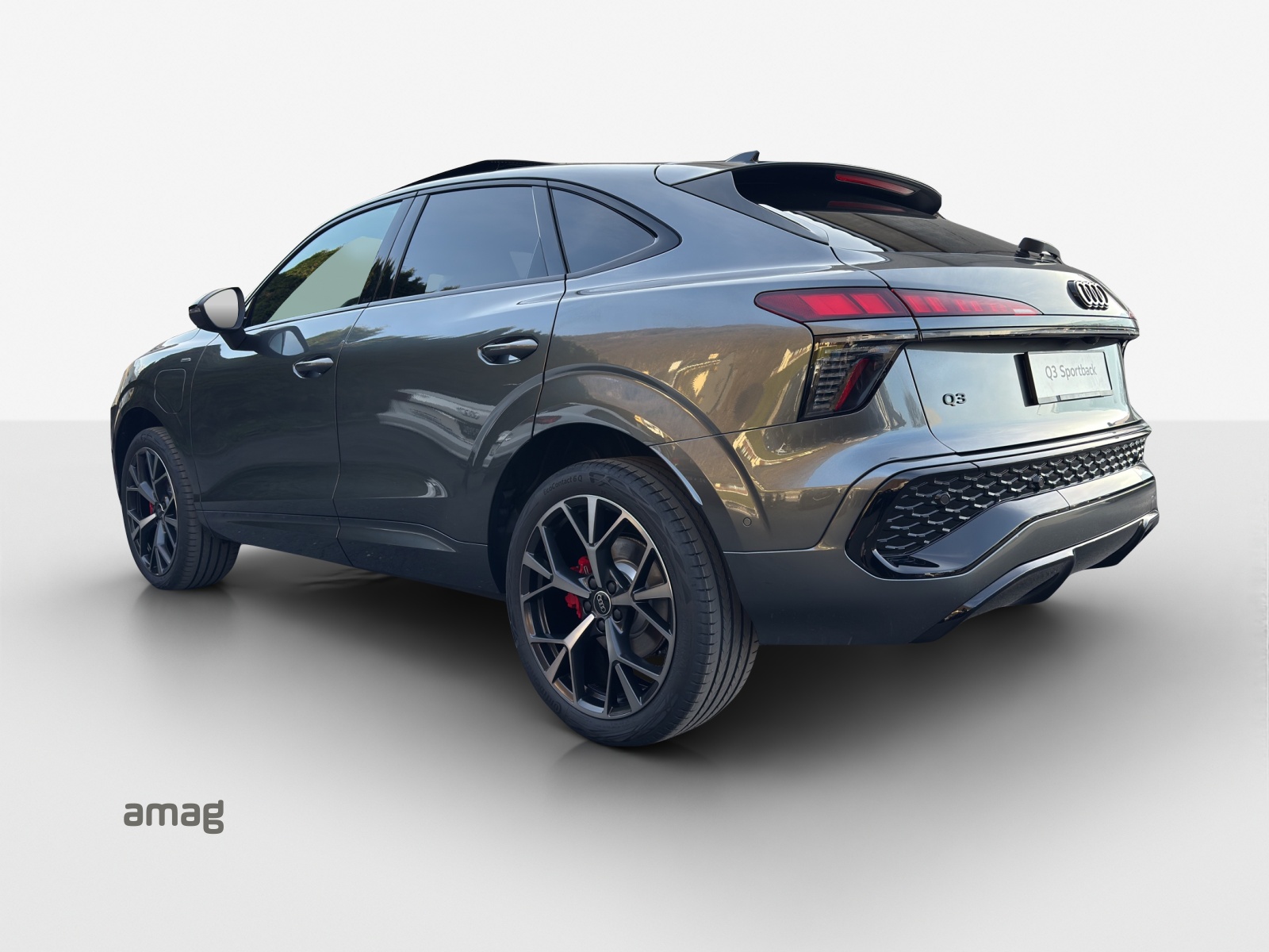 AUDI Q3 Sportback e-hybrid 200 kW S tronig-image-2