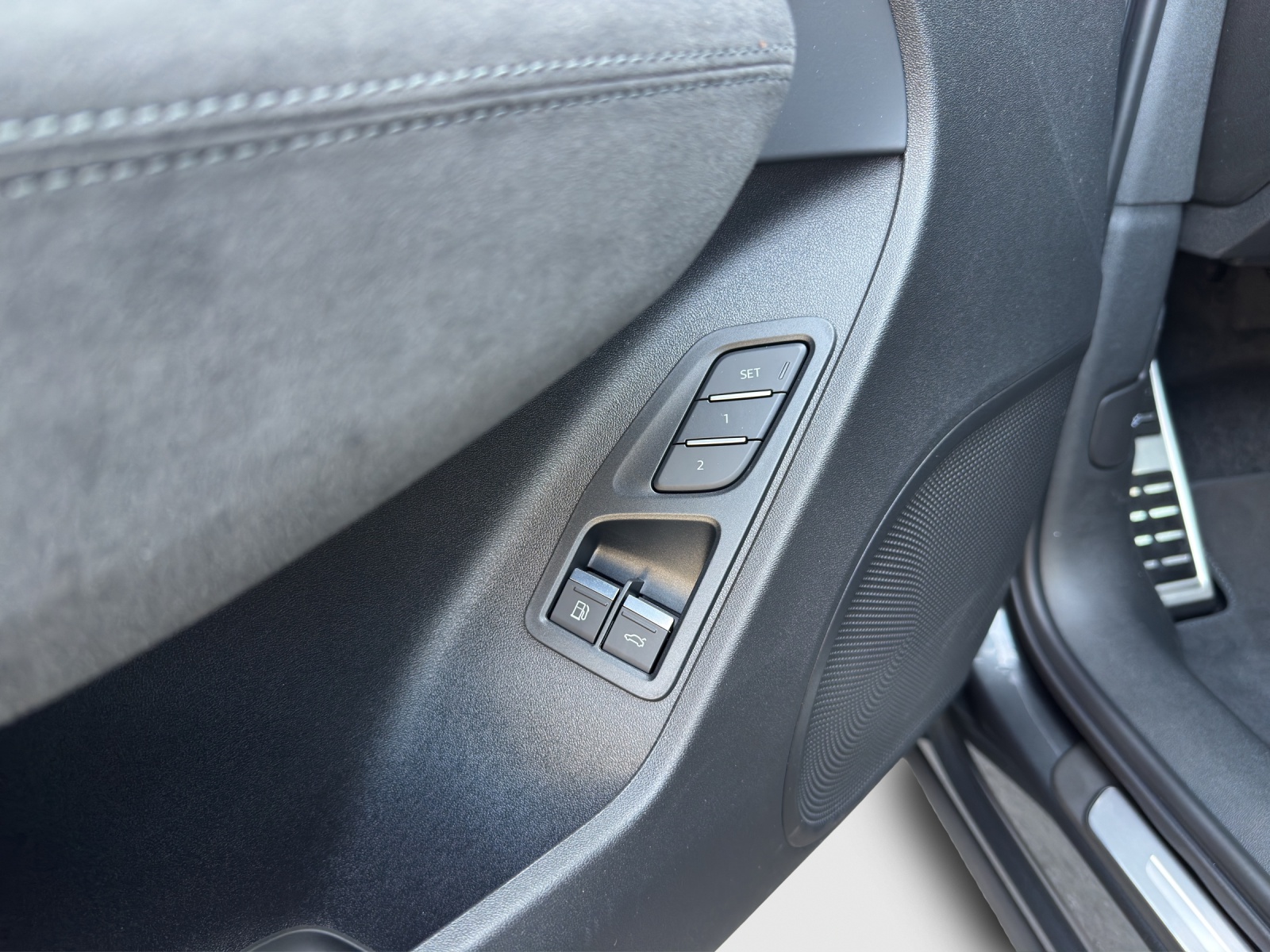 AUDI Q3 Sportback e-hybrid 200 kW S tronig-image-14