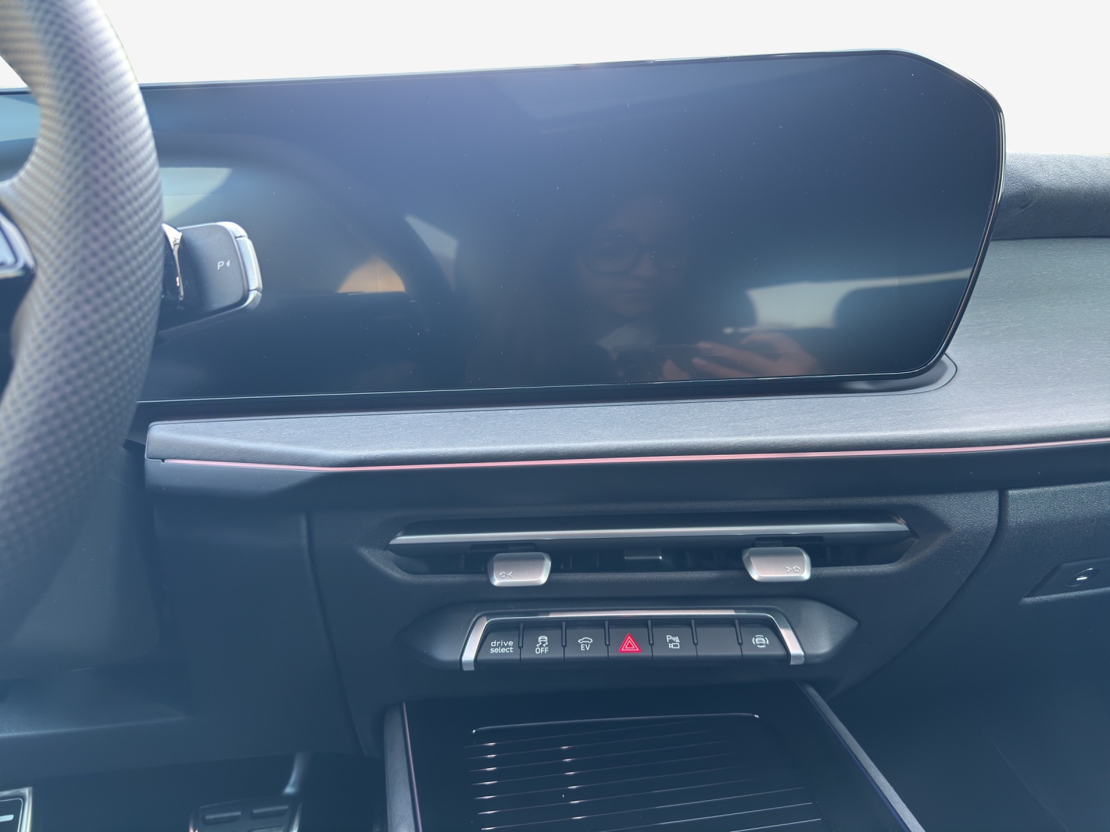 AUDI Q3 Sportback e-hybrid 200 kW S tronig-image-10