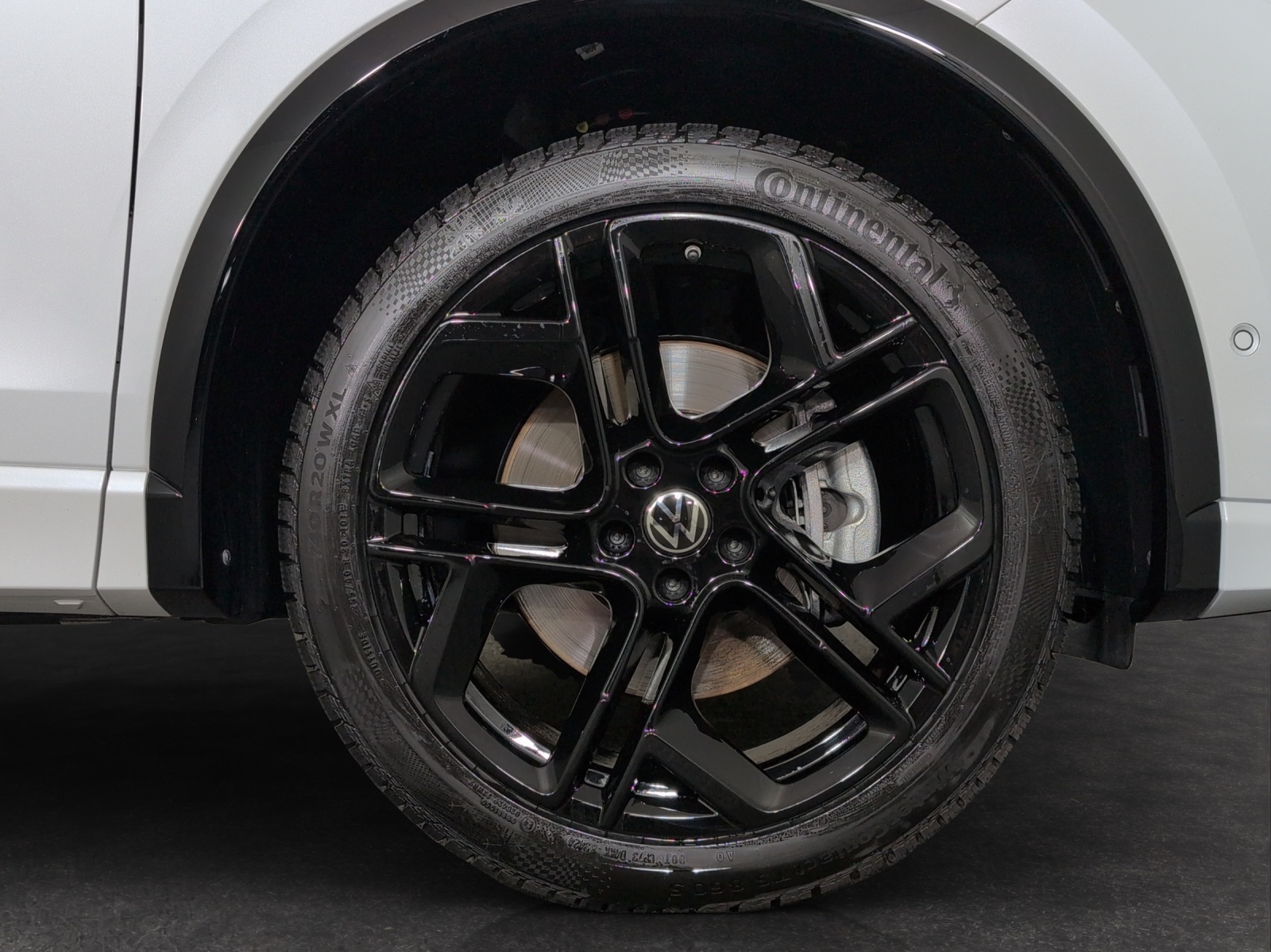 VW Tiguan 2.0 TSI DSG R-Line 4Motion-image-4
