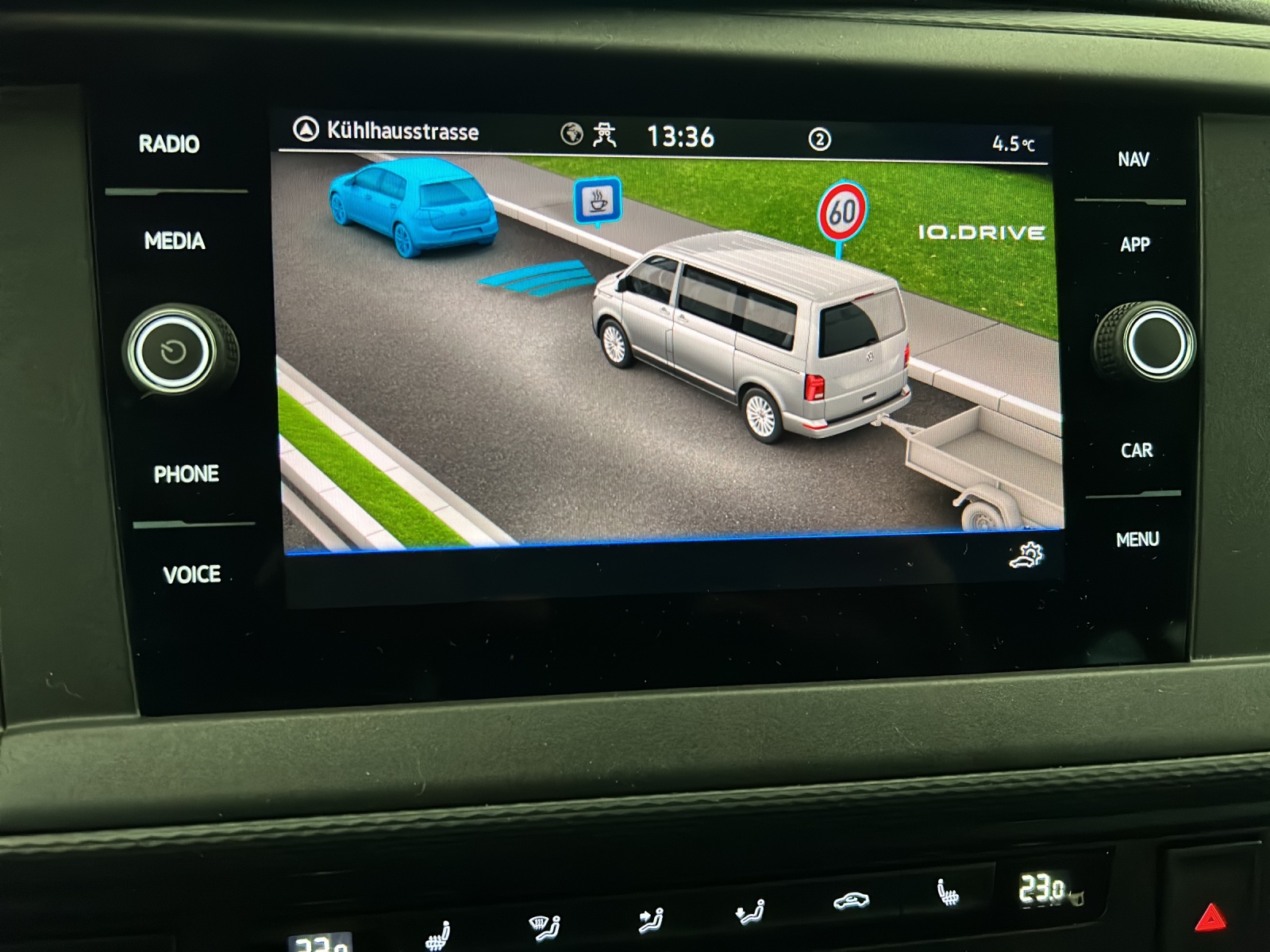 VW T6.1 Caravelle 2.0 TDI Comfortline Liberty DSG - Anhängevorrichtung - 9-Plätzer - Rückfahrkamera-image-14