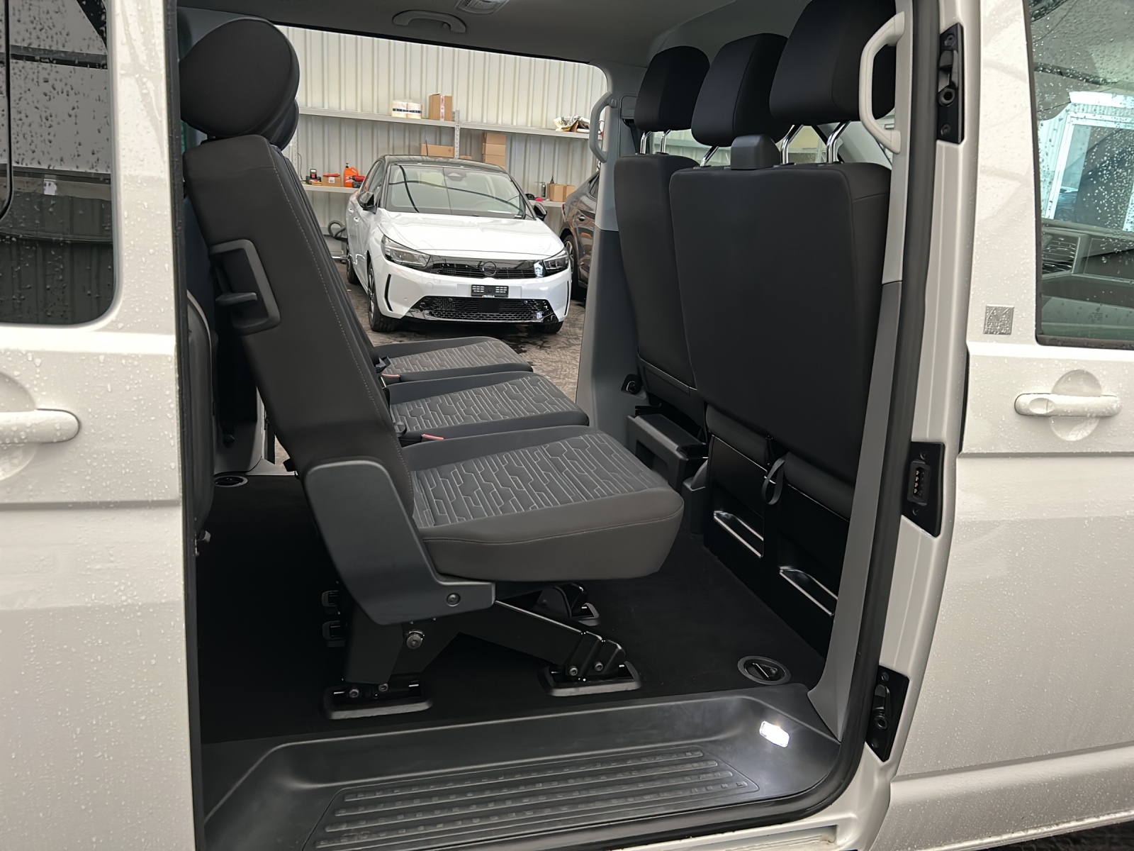 VW T6.1 Caravelle 2.0 TDI Comfortline Liberty DSG - Anhängevorrichtung - 9-Plätzer - Rückfahrkamera-image-8
