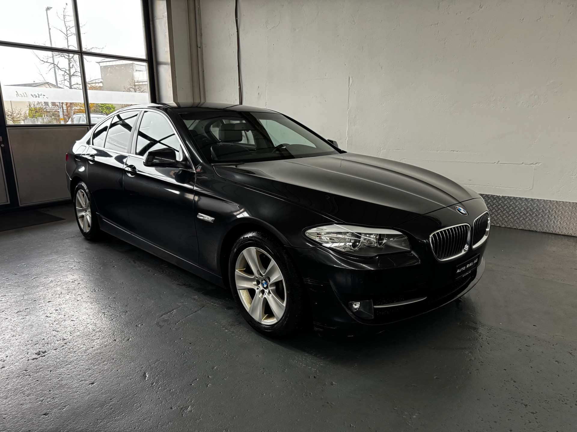 BMW 530d-image-1