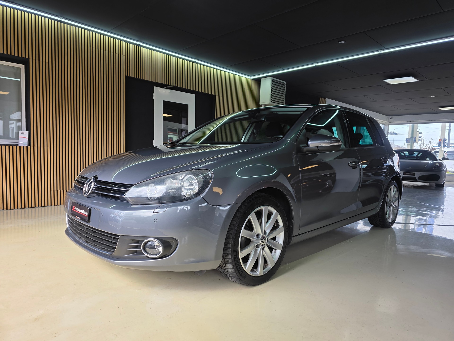 VW Golf 1.4 TSI Trendline-showroom-element-2