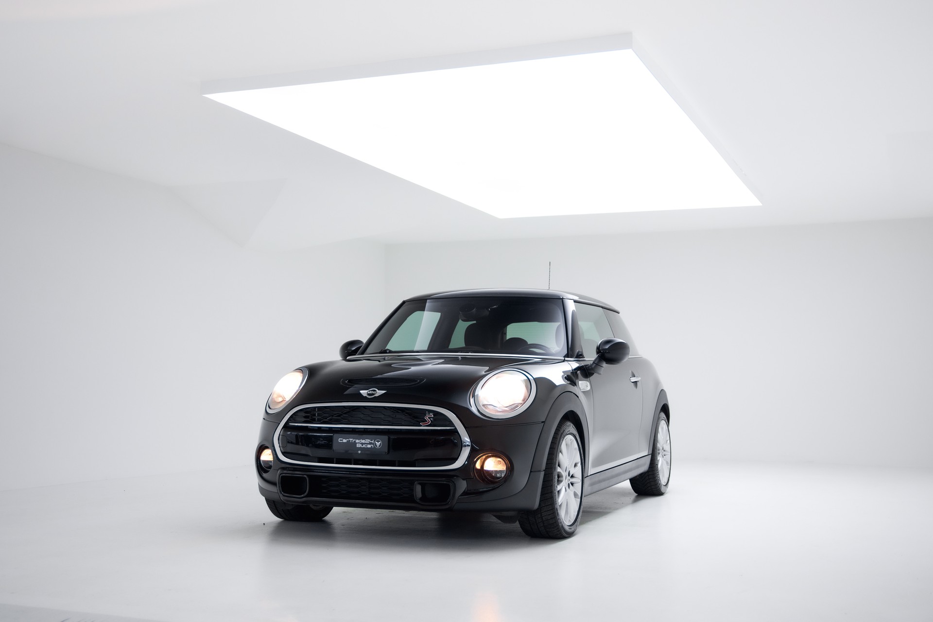 MINI Cooper S Steptronic-showroom-element-2