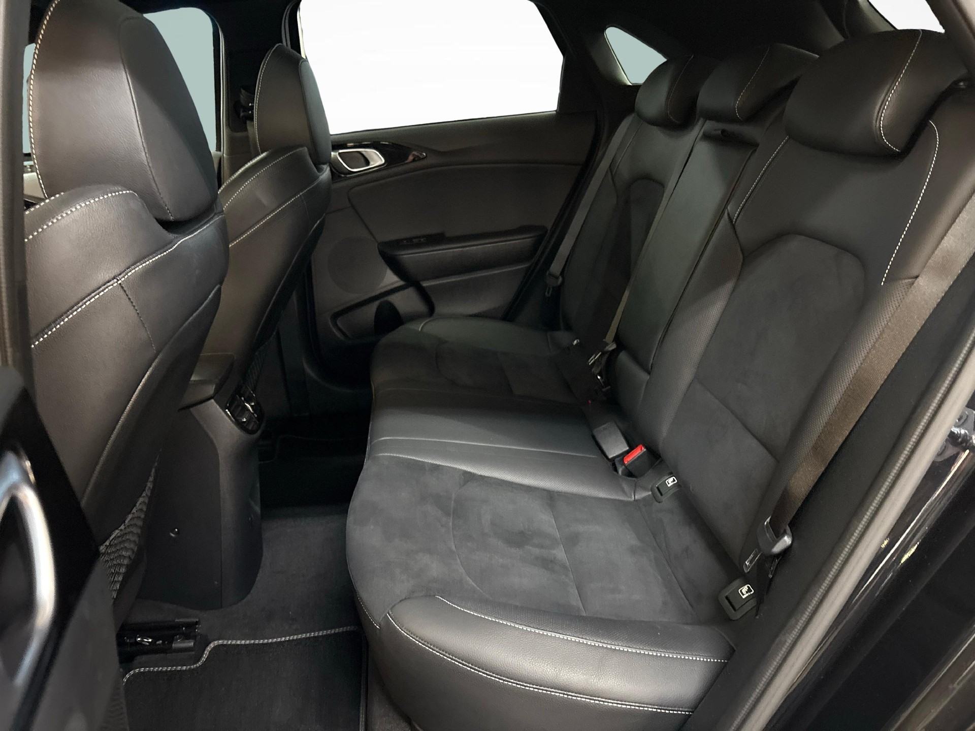 KIA Ceed 1.5 T-GDi GT-Line Edition-image-9